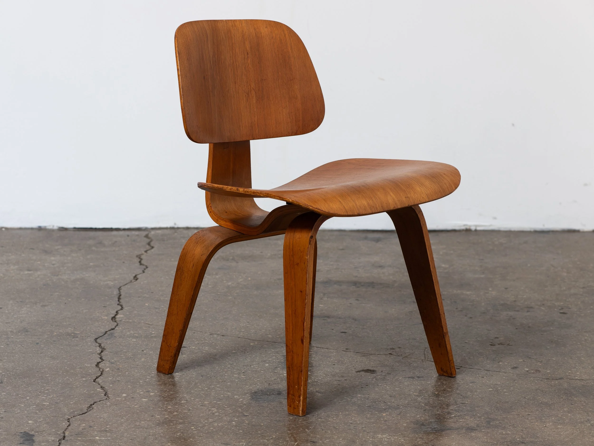 OAM_Eames_DCW_Walnut-1.jpg