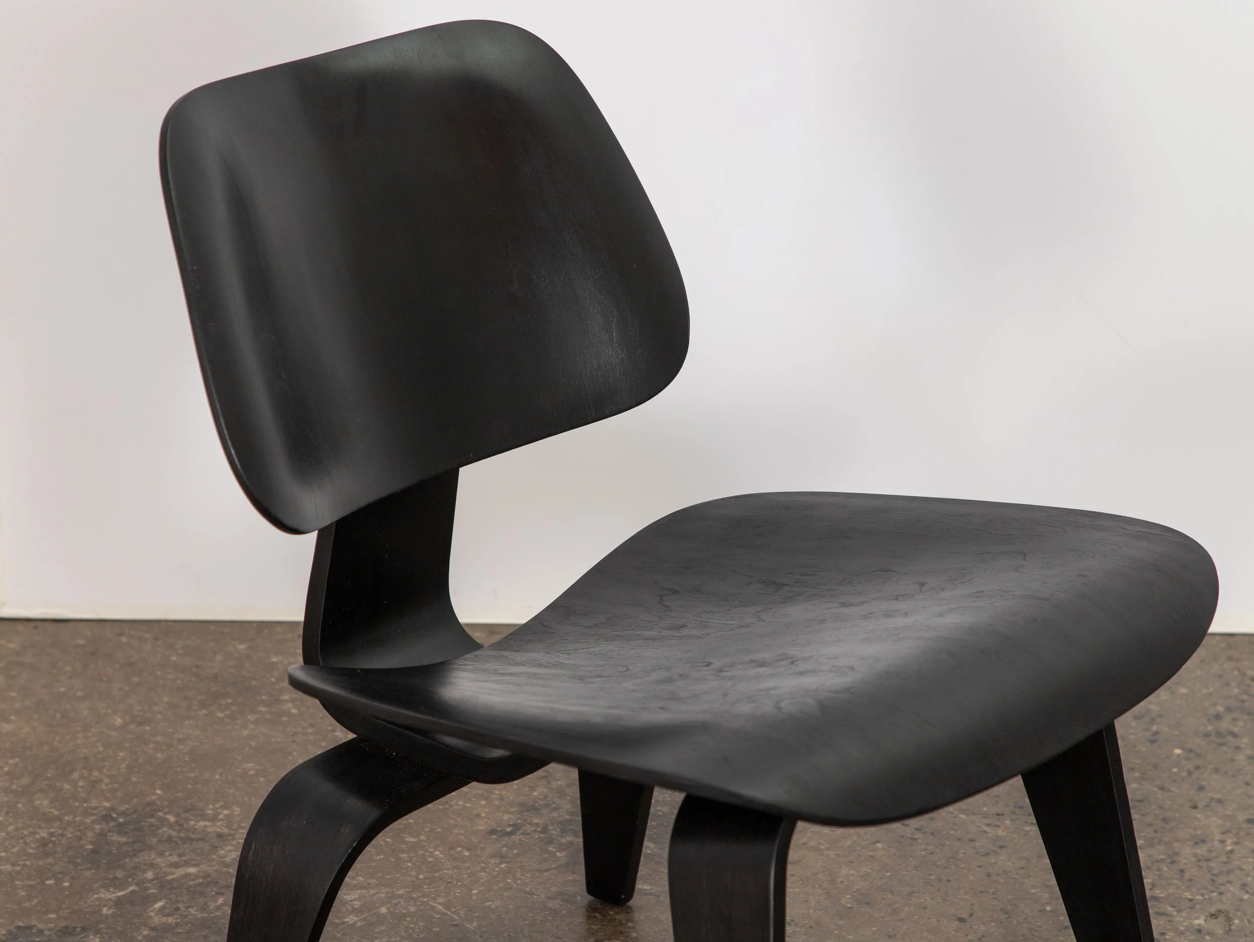 OAM_Eames_Herman_Miller_Ebonized_LCW_1960s-6.jpg