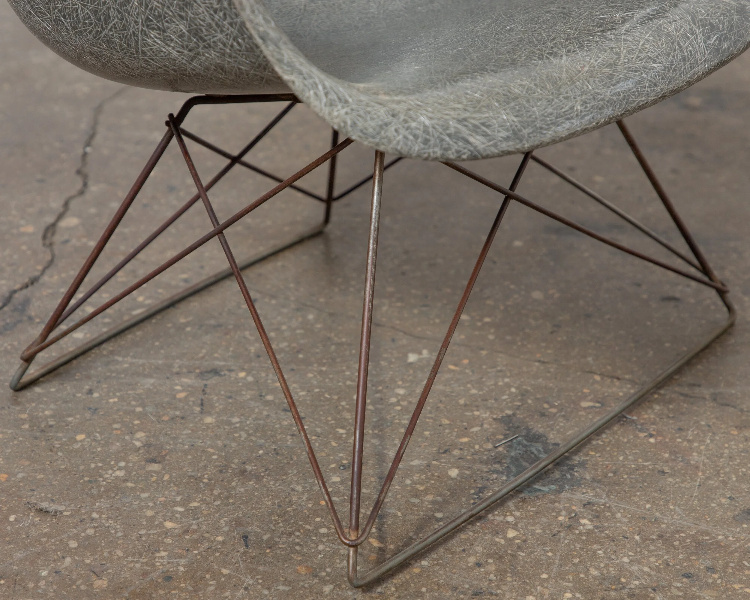 OAM_Eames_Shell_Elephant_Grey_on_Cats_Craddle_bASE-6.jpg
