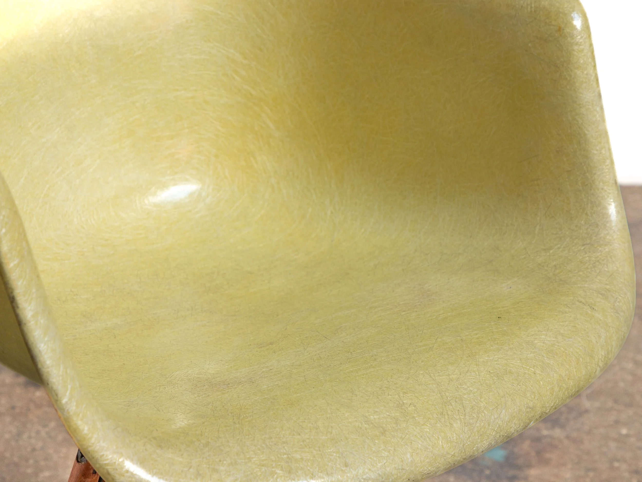 OAM_Zenith_Fiberglass_Eames_Armchair-13.jpg