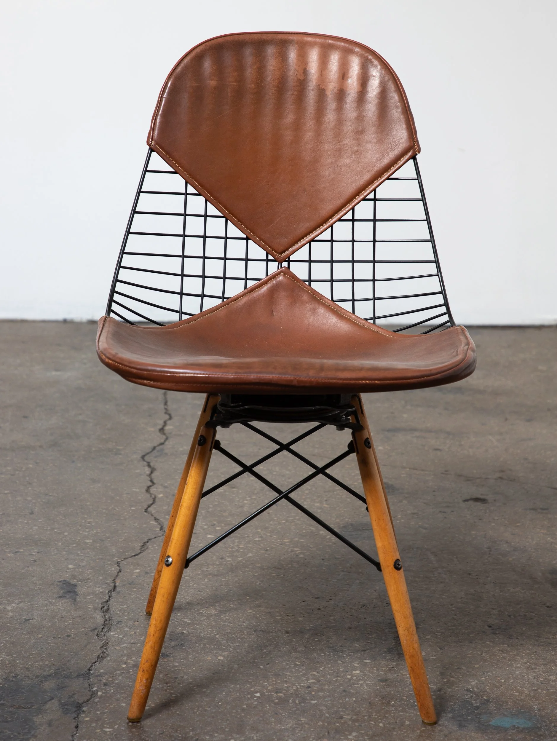 OAM_Swivel_Base_Maple_Base_Eames_Wire_With_Leather_Bikini_Cover-8.jpg