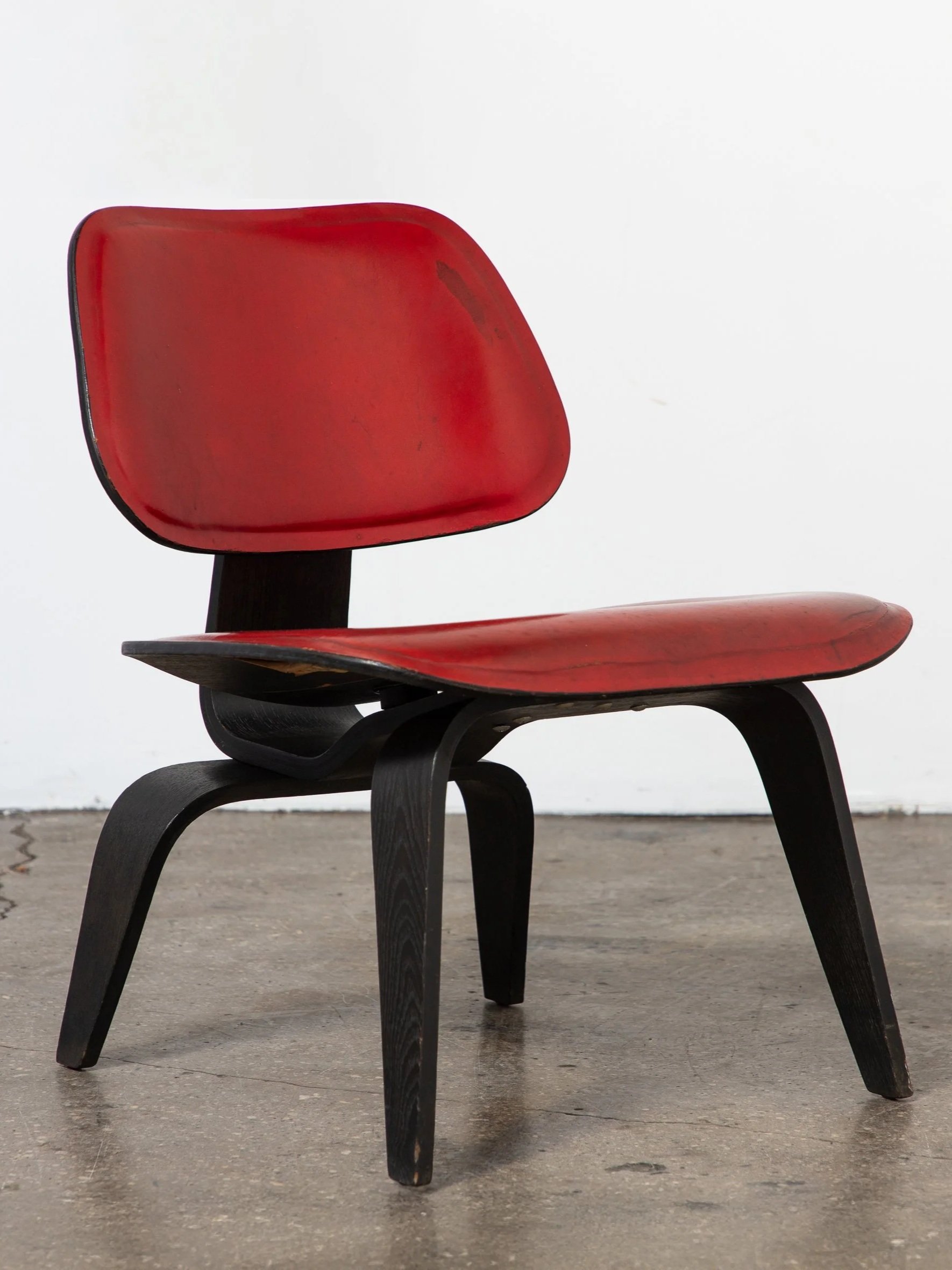 expamded-OAM_Eames_Red_Leather_LCW-1.jpg
