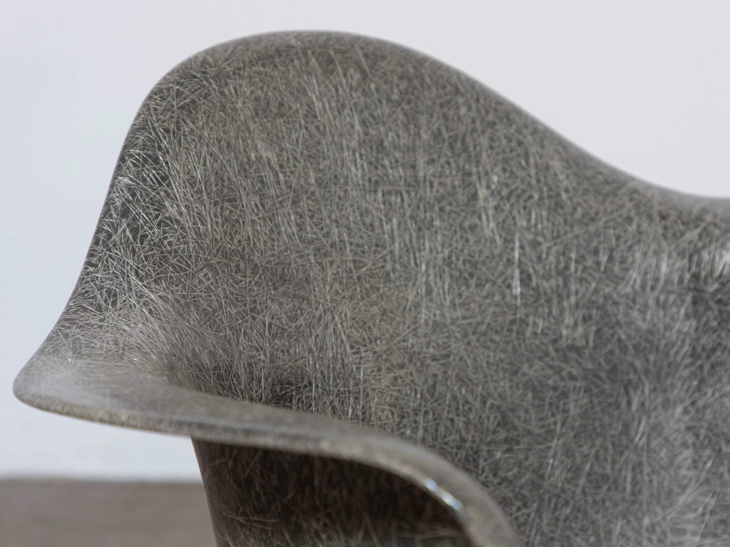 OAM_Eames_Shell_Elephant_Grey_on_Cats_Craddle_bASE-7.jpg