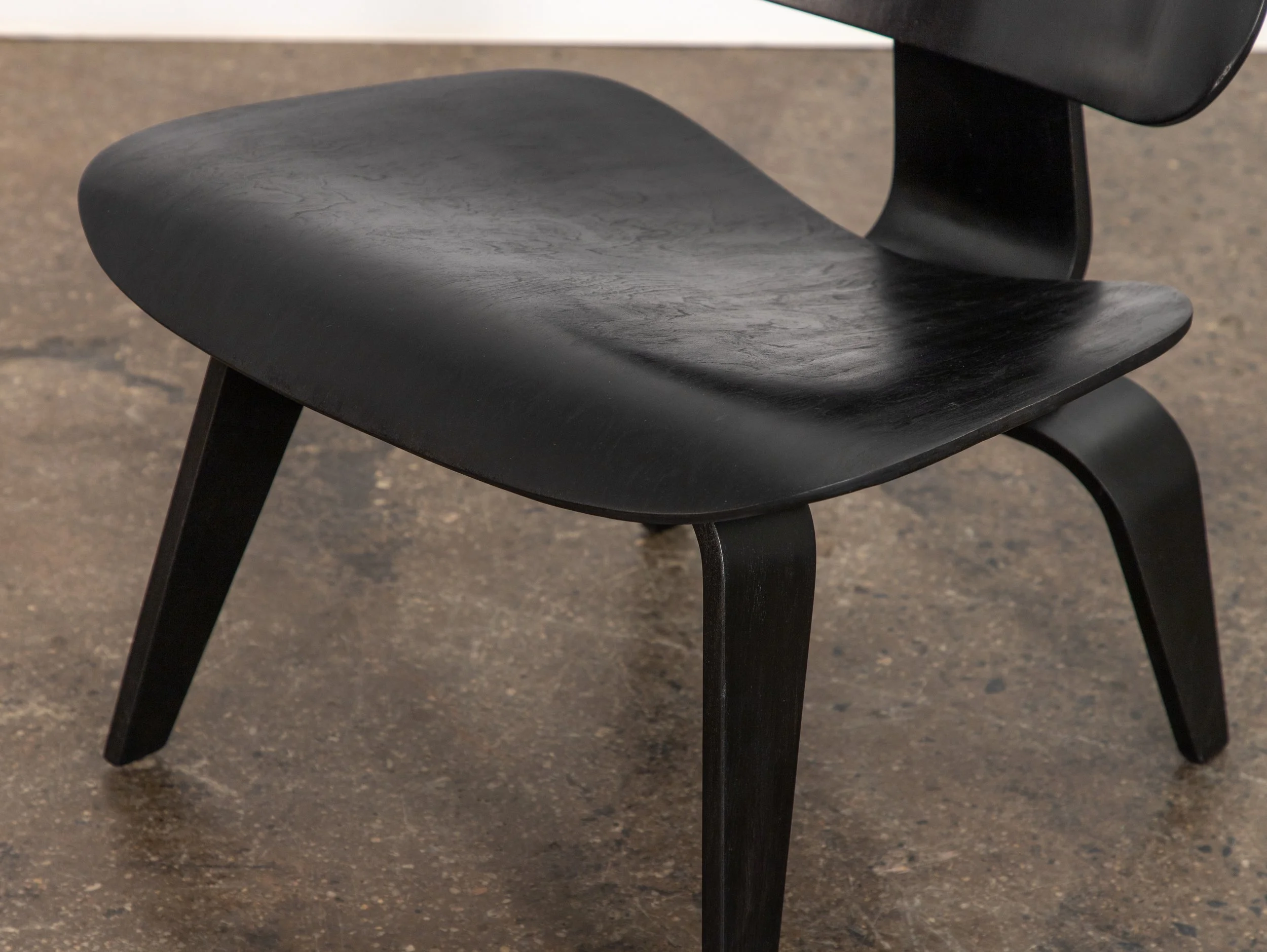 OAM_Eames_Herman_Miller_Ebonized_LCW_1960s-5.jpg