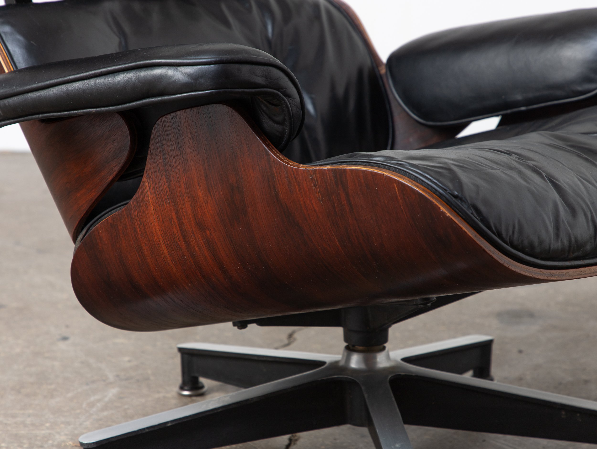 OAM_NYC_1960s_Rosewood_Eames_670_671_Lounge_Chair-9.jpg