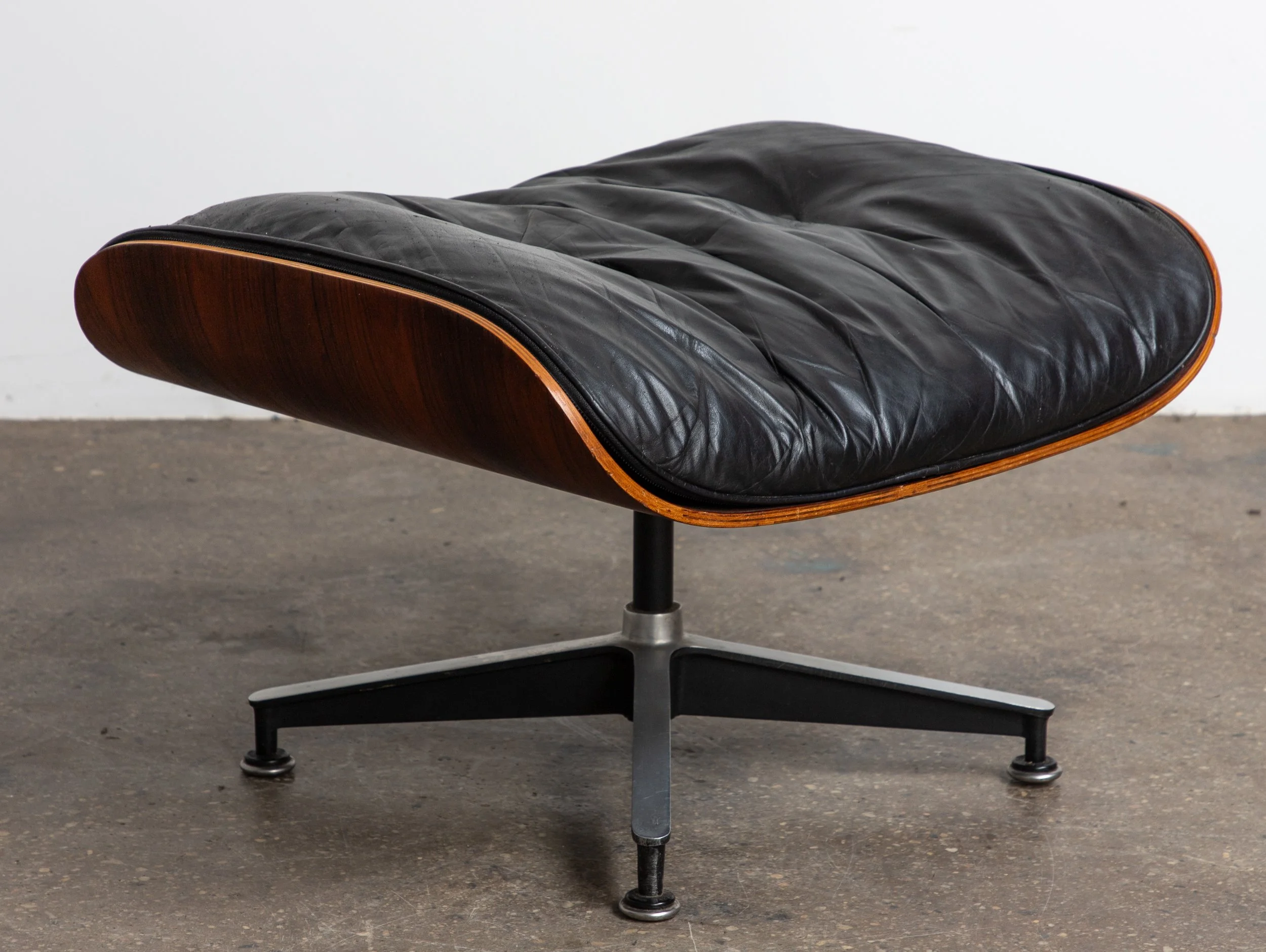 OAM_NYC_1960s_Rosewood_Eames_670_671_Lounge_Chair-13.jpg