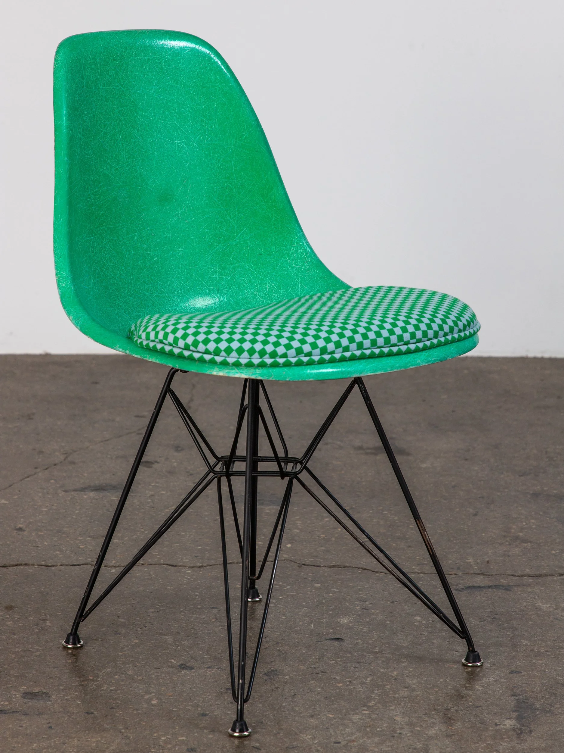 OAM_Eames_Herman_Miller_Kelly_Green_Chairs_Maharam_Check-8.jpg