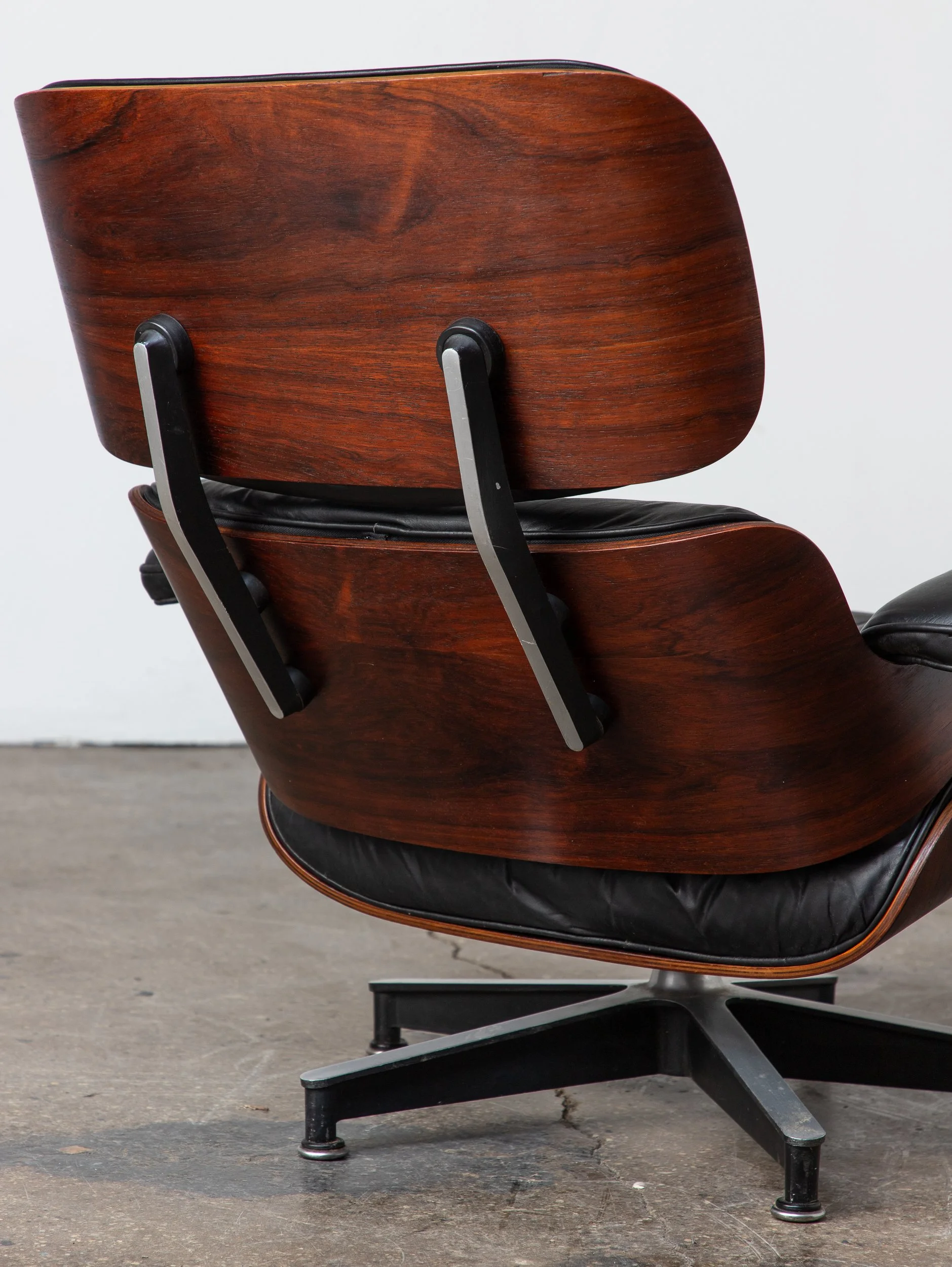 OAM_NYC_1960s_Rosewood_Eames_670_671_Lounge_Chair-7.jpg