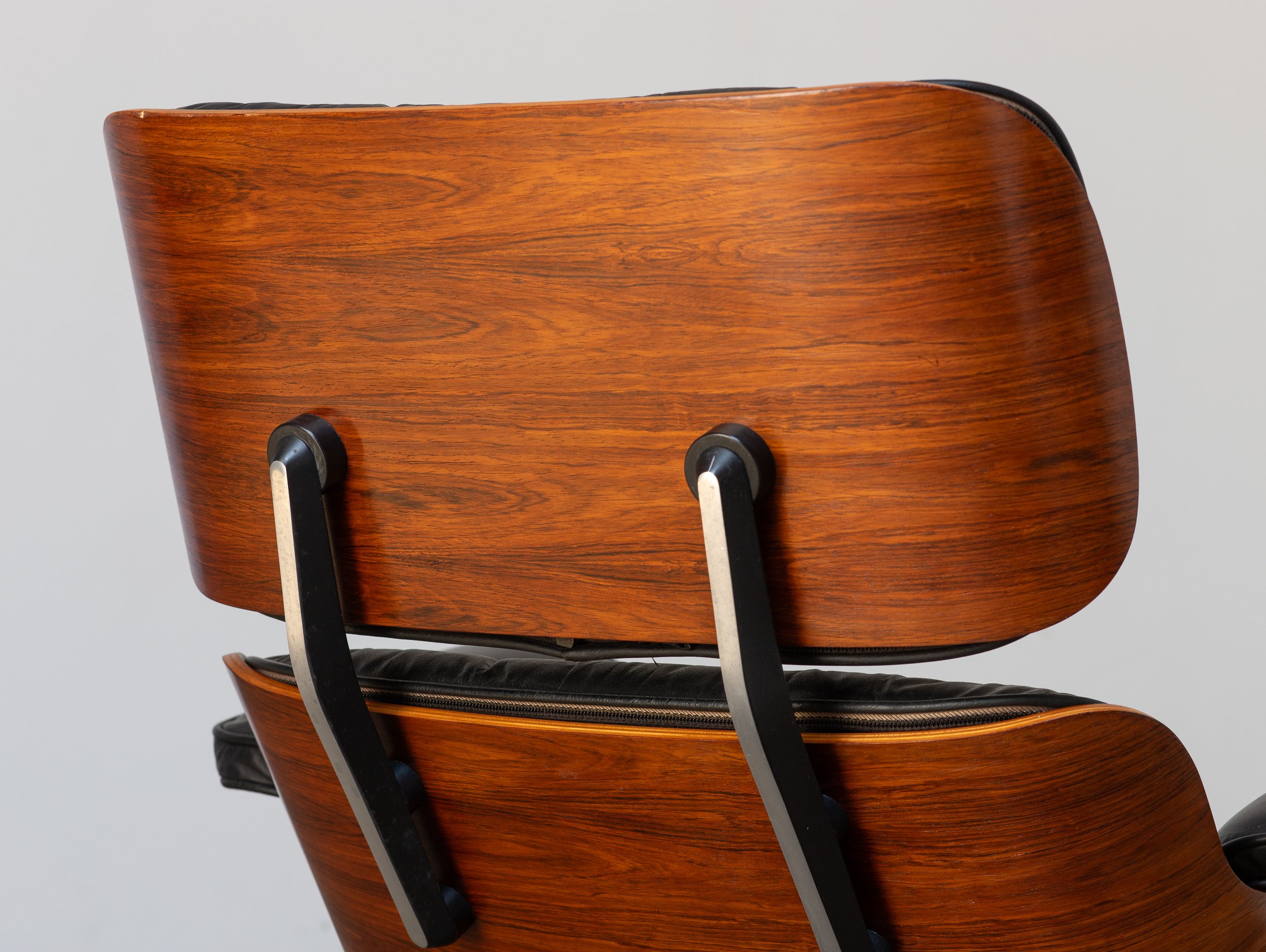 OAMNYC_Rosewood_670_671_Eames_Herman_Miller_Chair-9.jpg