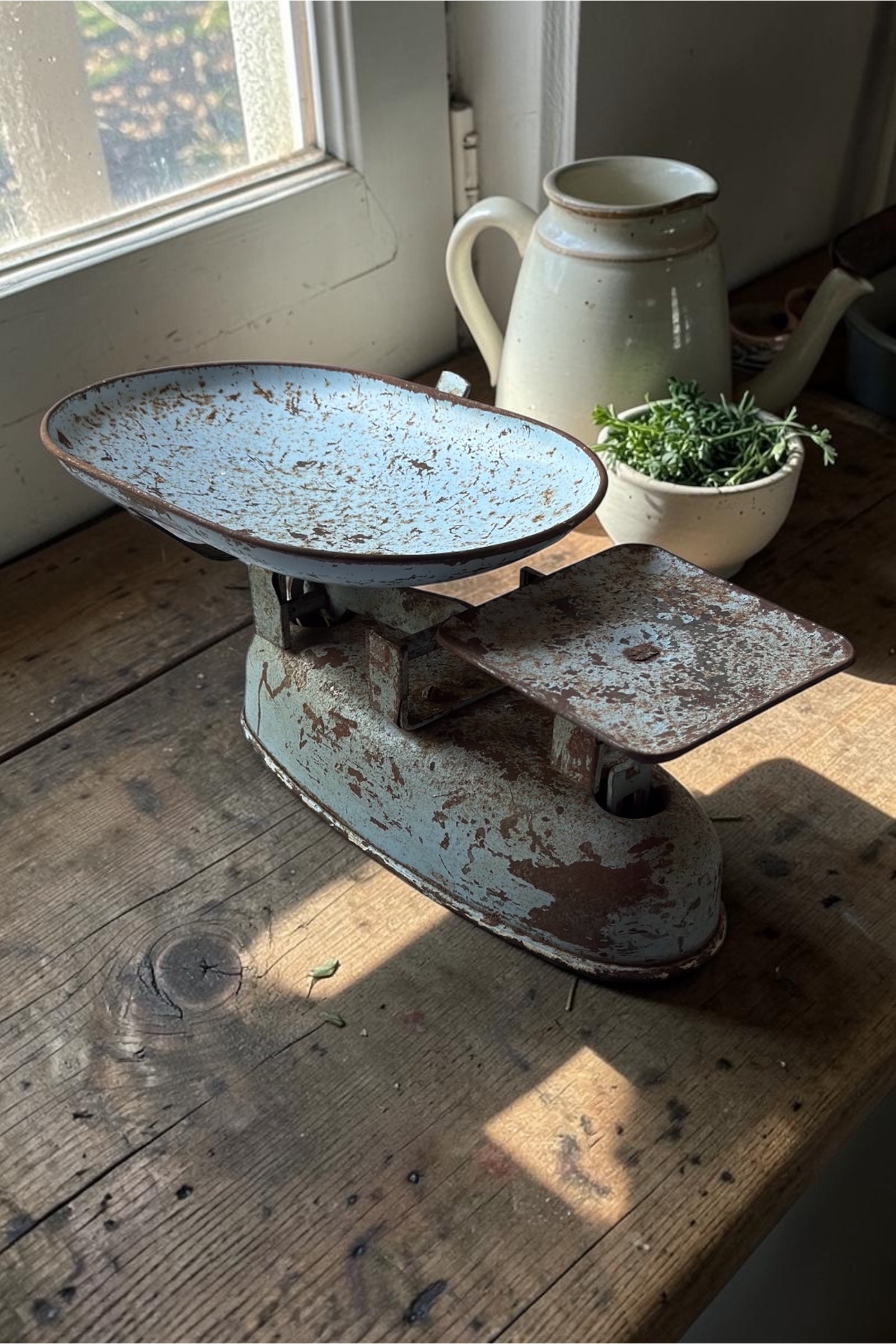Vintage blue weighing scales