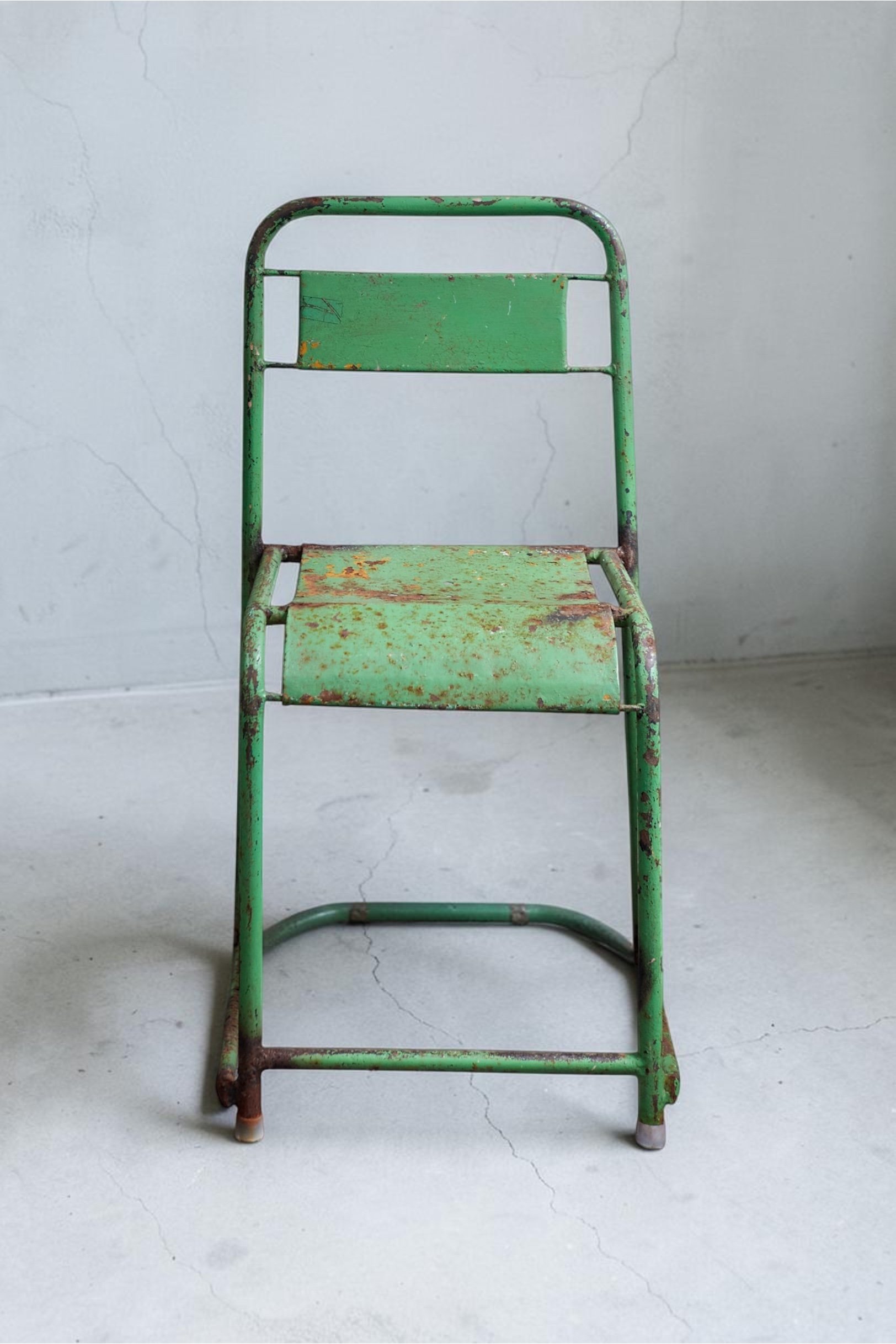 Old Indian Metal Green Chair4.JPG