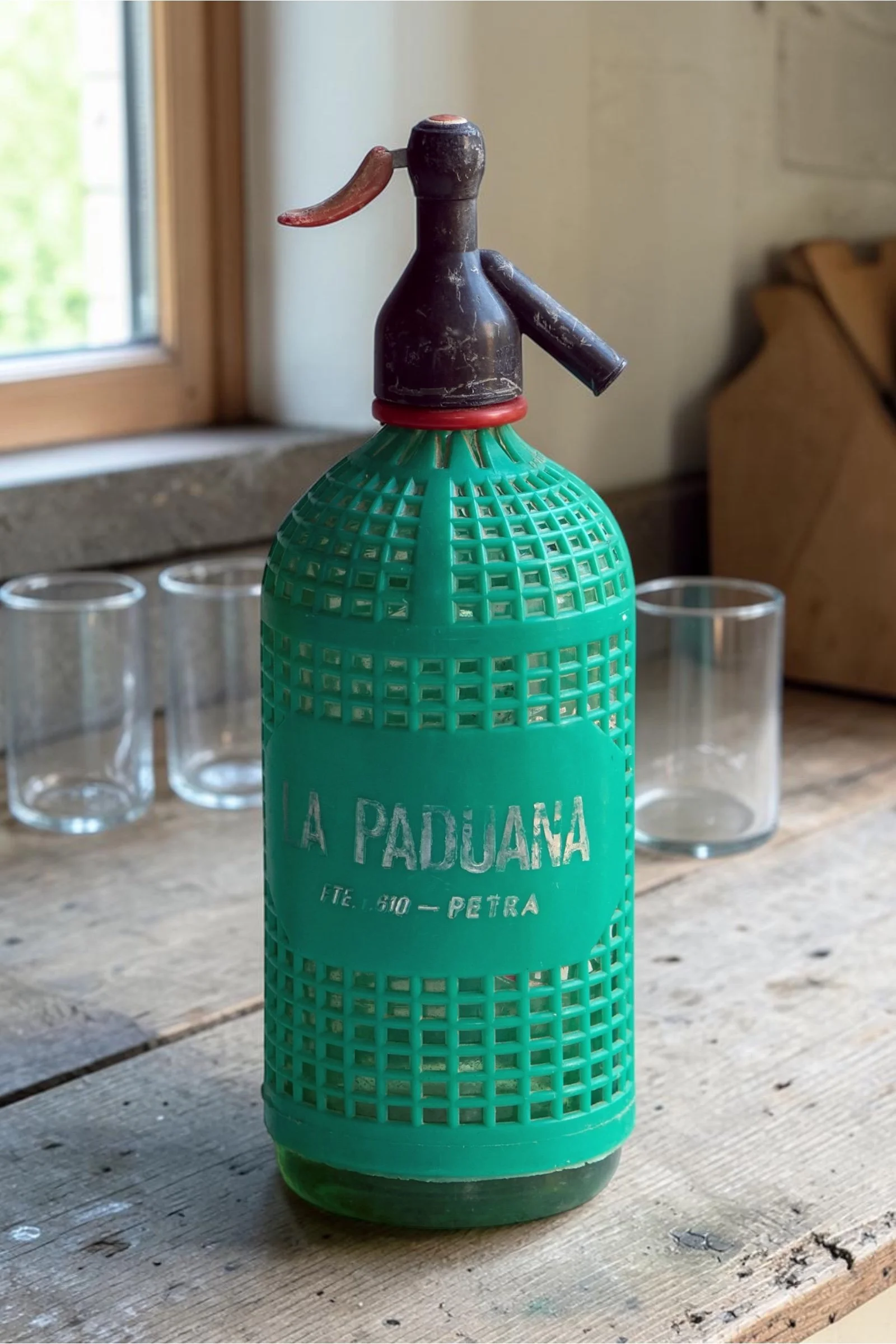 Vintage Soda Syphon turquoise.JPG