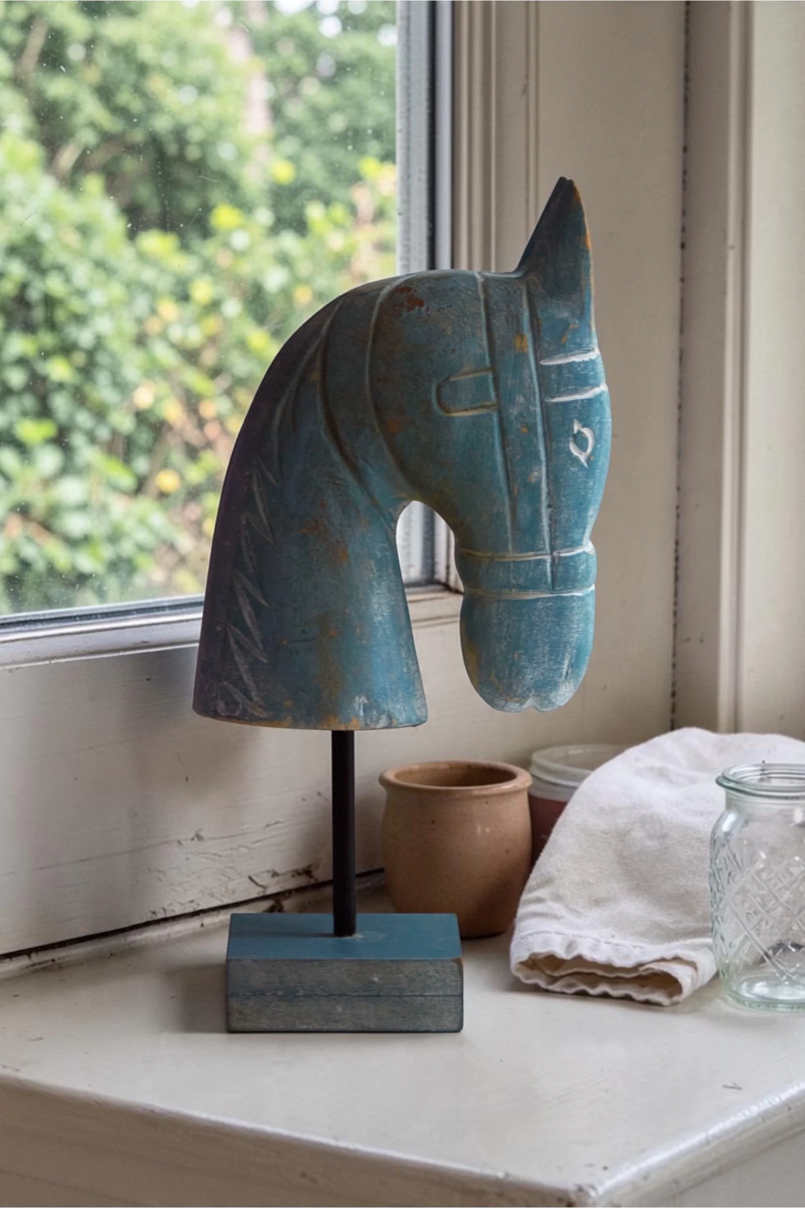 Horse Head Sculpture on Stand 6.JPG