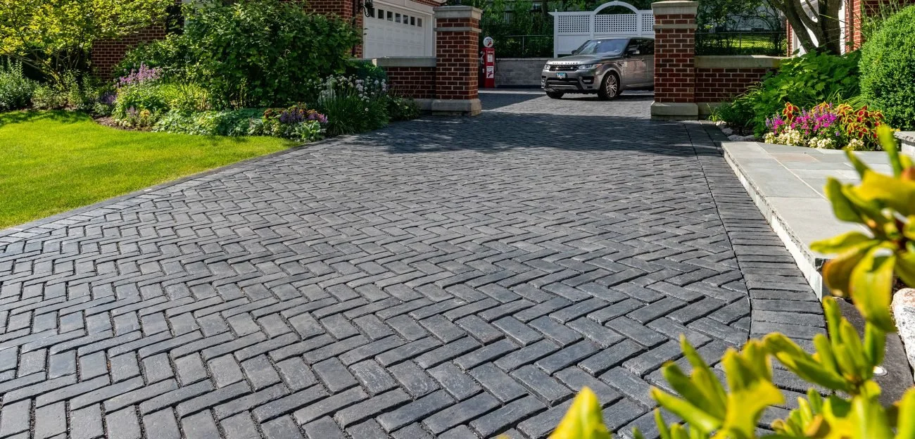 Town-Hall_Paver_Basalt-1300x624.jpg