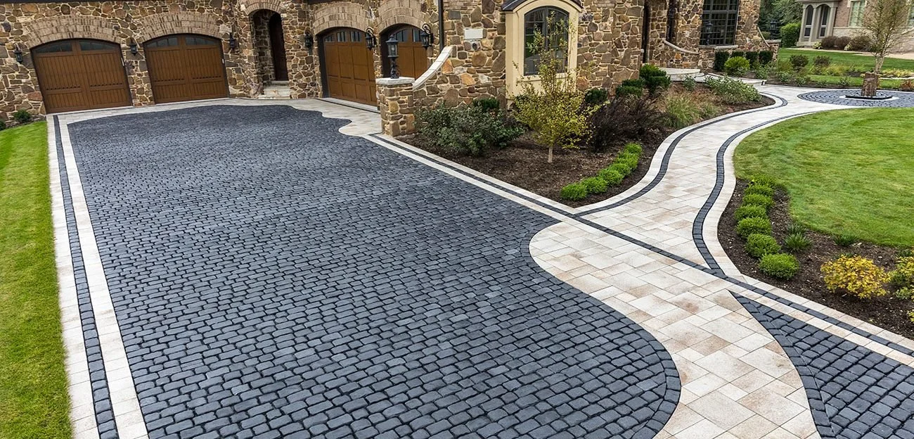 Courtstone_Driveways_Basalt_0318-1300x624.jpg
