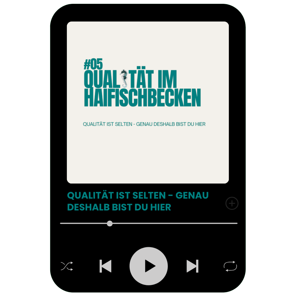 Mockup eines Podcast-Players mit der Folge „Qualität ist selten – genau deshalb bist du hier“ im minimalistischen Digital-Leadership-Design.