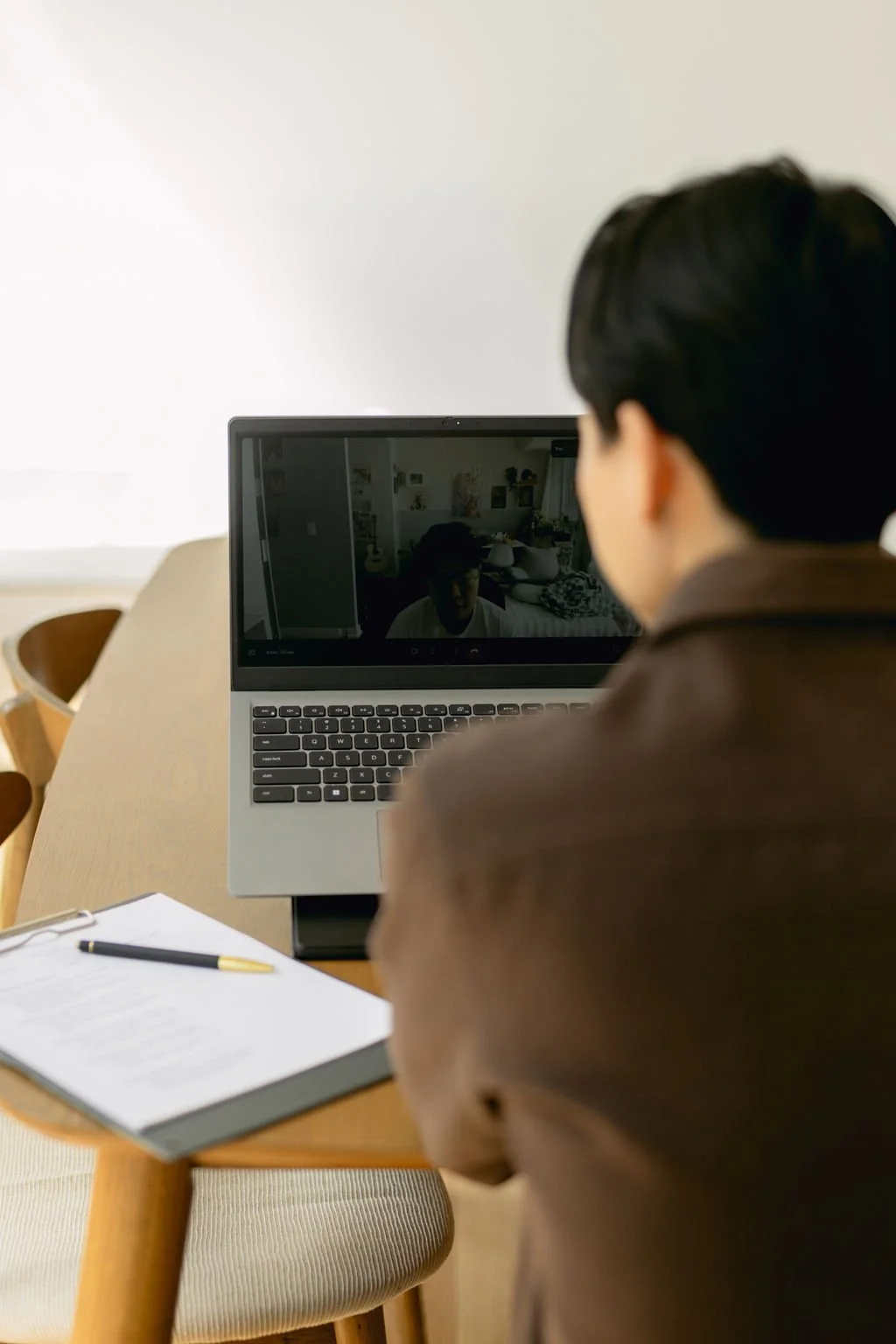 Nice Guy Syndrome and the Fawn Response: How Childhood Trauma Creates People-Pleasing Men