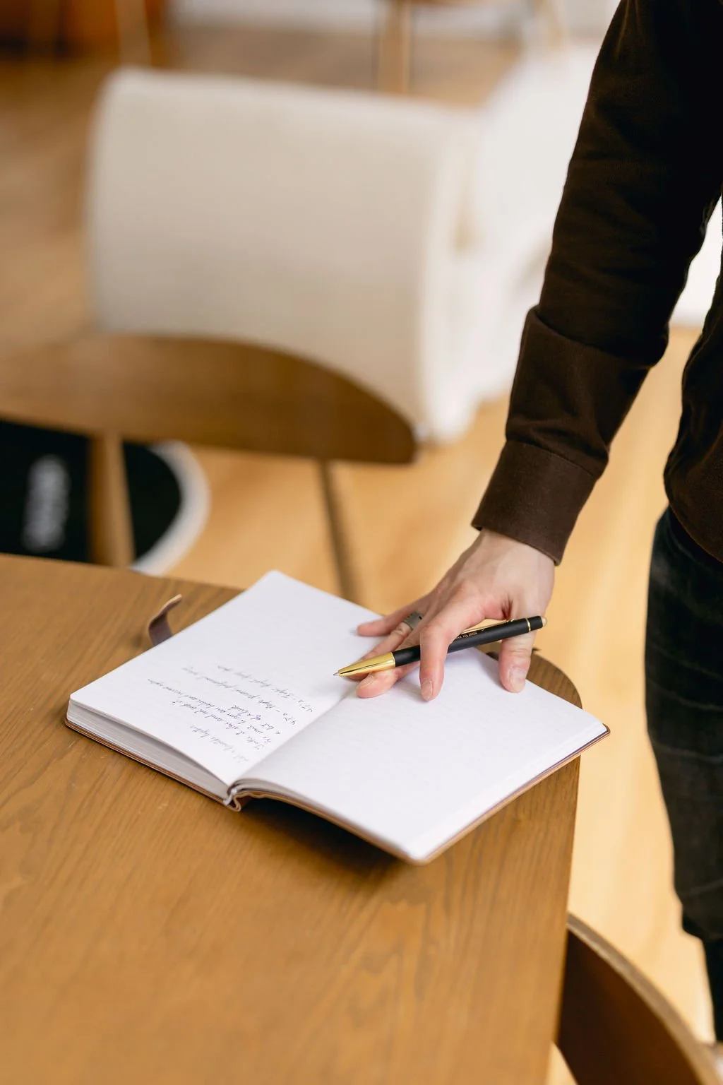 Signs You Grew Up With Emotional Neglect (in Asian Immigrant Families)