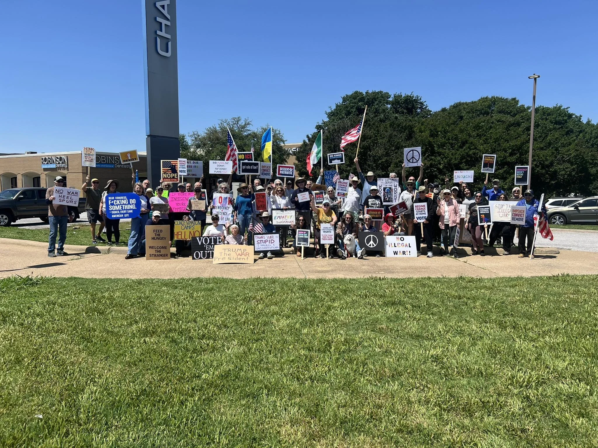 Weekly Protest @ Mockingbird &amp; Abrams (May 30)