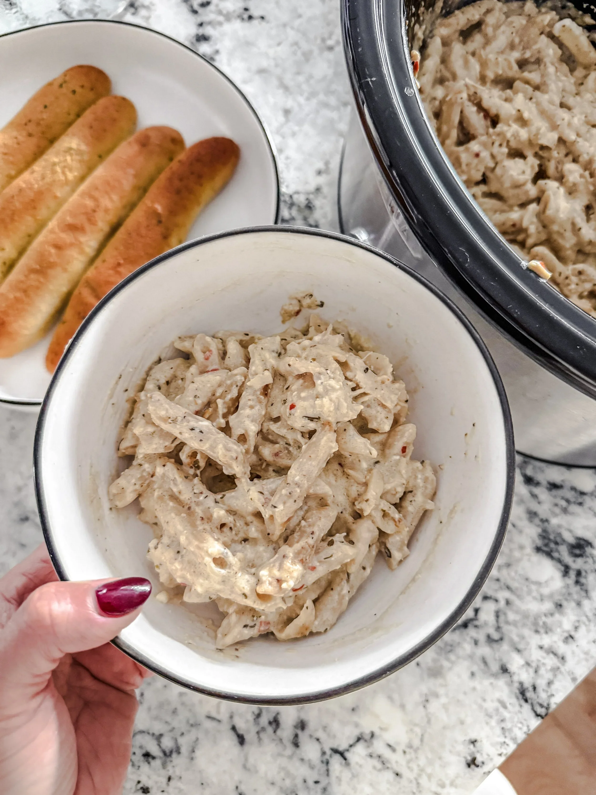 Crockpot Parmesan Garlic Chicken Pasta