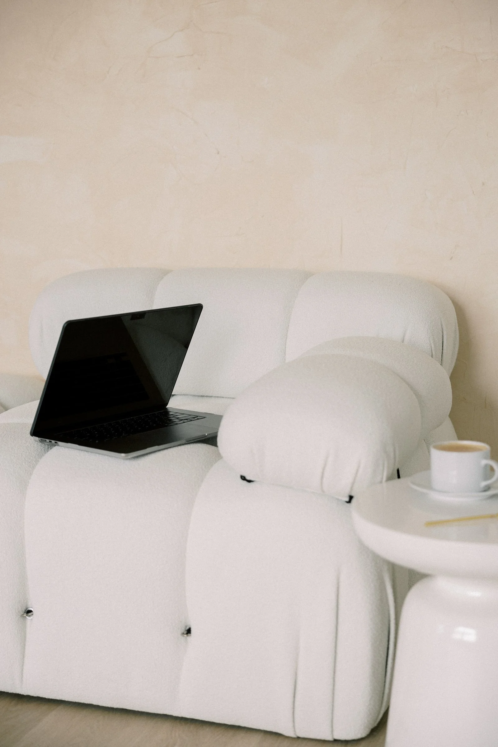 haute-stock-photography-subscription-wealth-era-collection-final-10.jpg