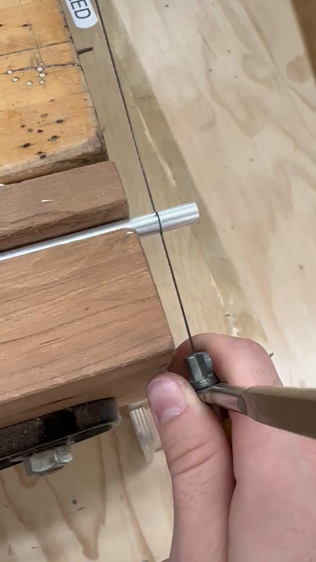 Cutting the key ring tube