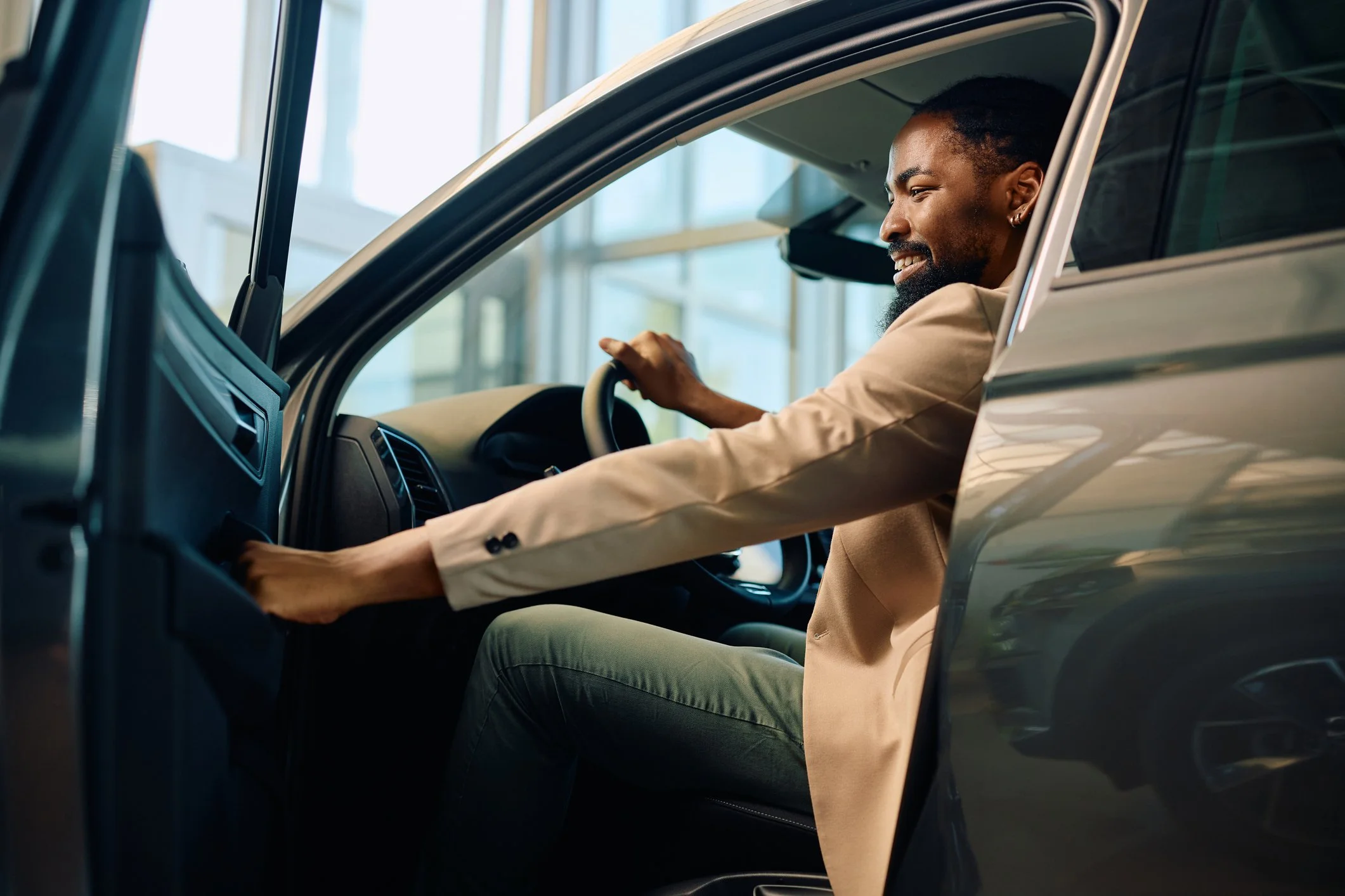 Get a cash car rental within the greater Baltimore and metropolitan Maryland area. Call (410) 963-9375 for the best car rental deals in town.