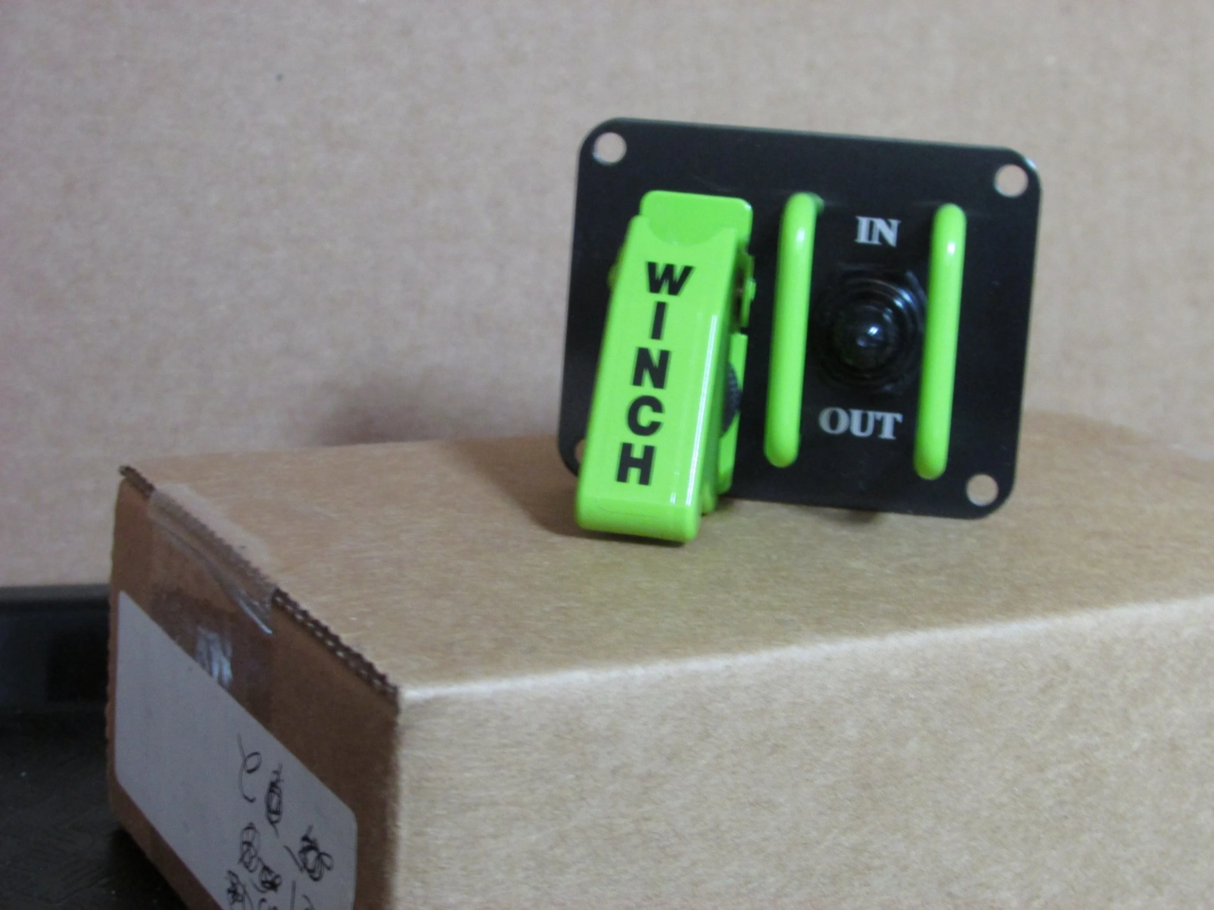 2 x 2.5 winch panel  w/toggle w/bars