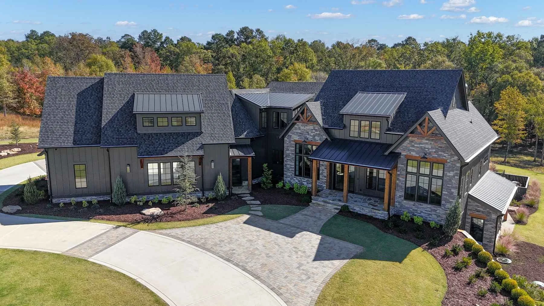 Bayside-at-Lake-Oconee_exterior-design_Drift-and-Dwell-Design_Greensboro-GA_3.jpg