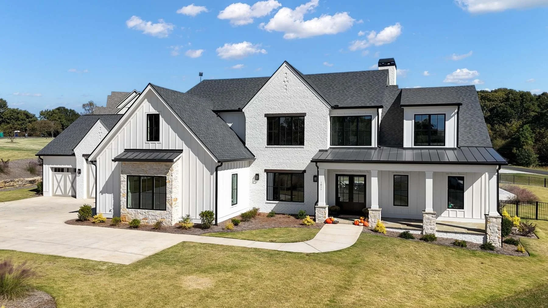 greensboro-georgia-modern-farmhouse-front-exterior.jpg