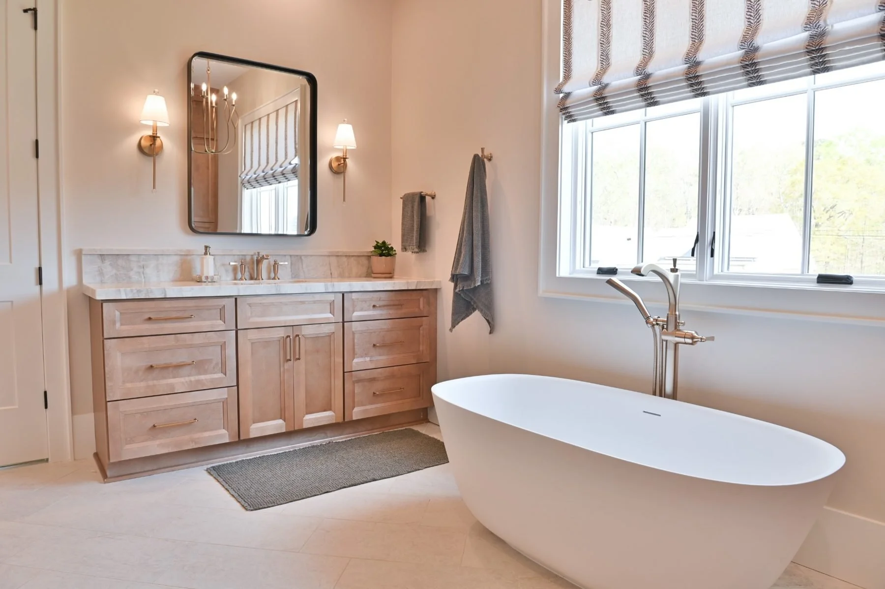 greensboro-georgia-primary-bathroom-freestanding-tub.jpg