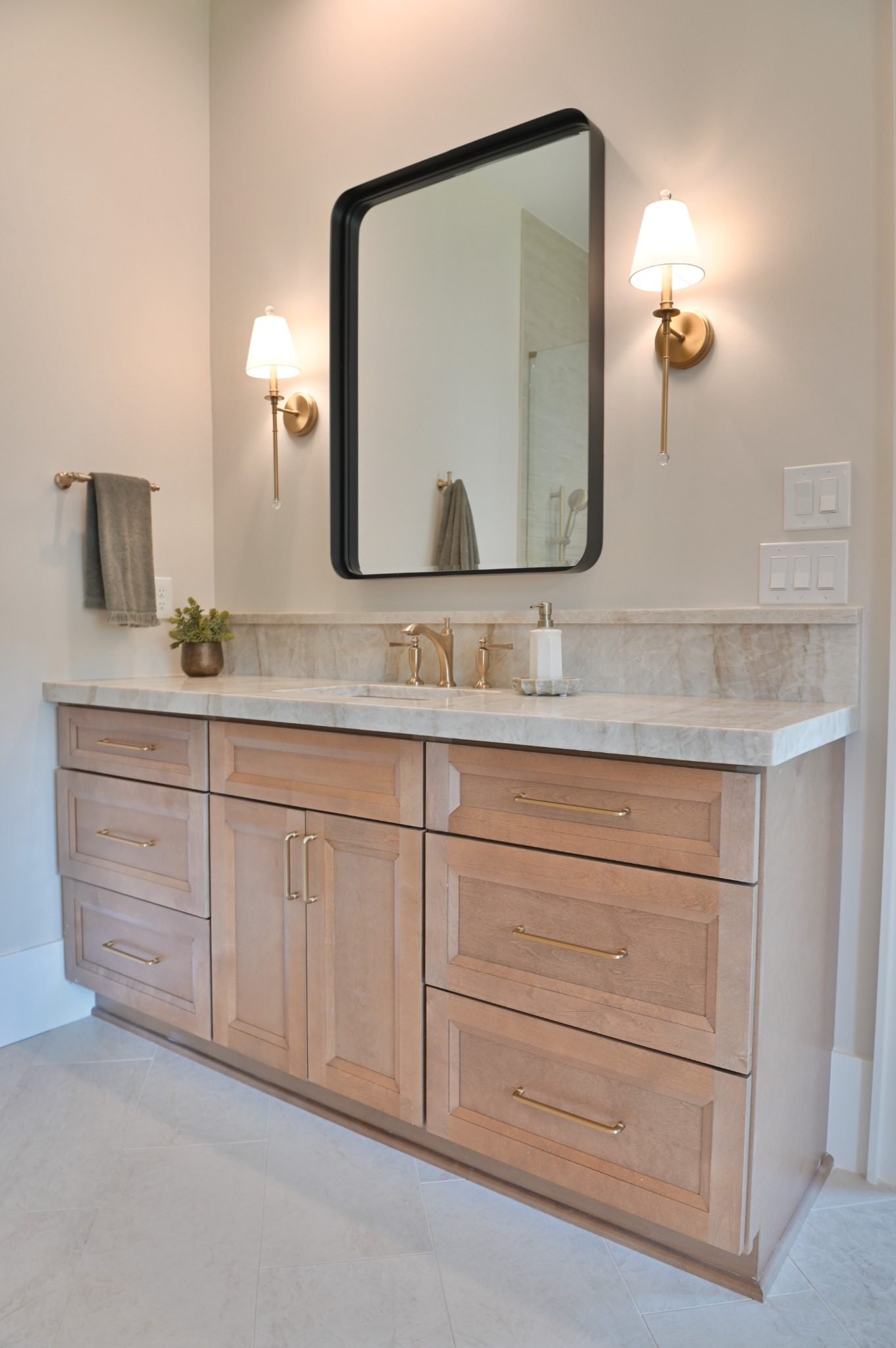 greensboro-georgia-primary-bathroom-vanity.jpg