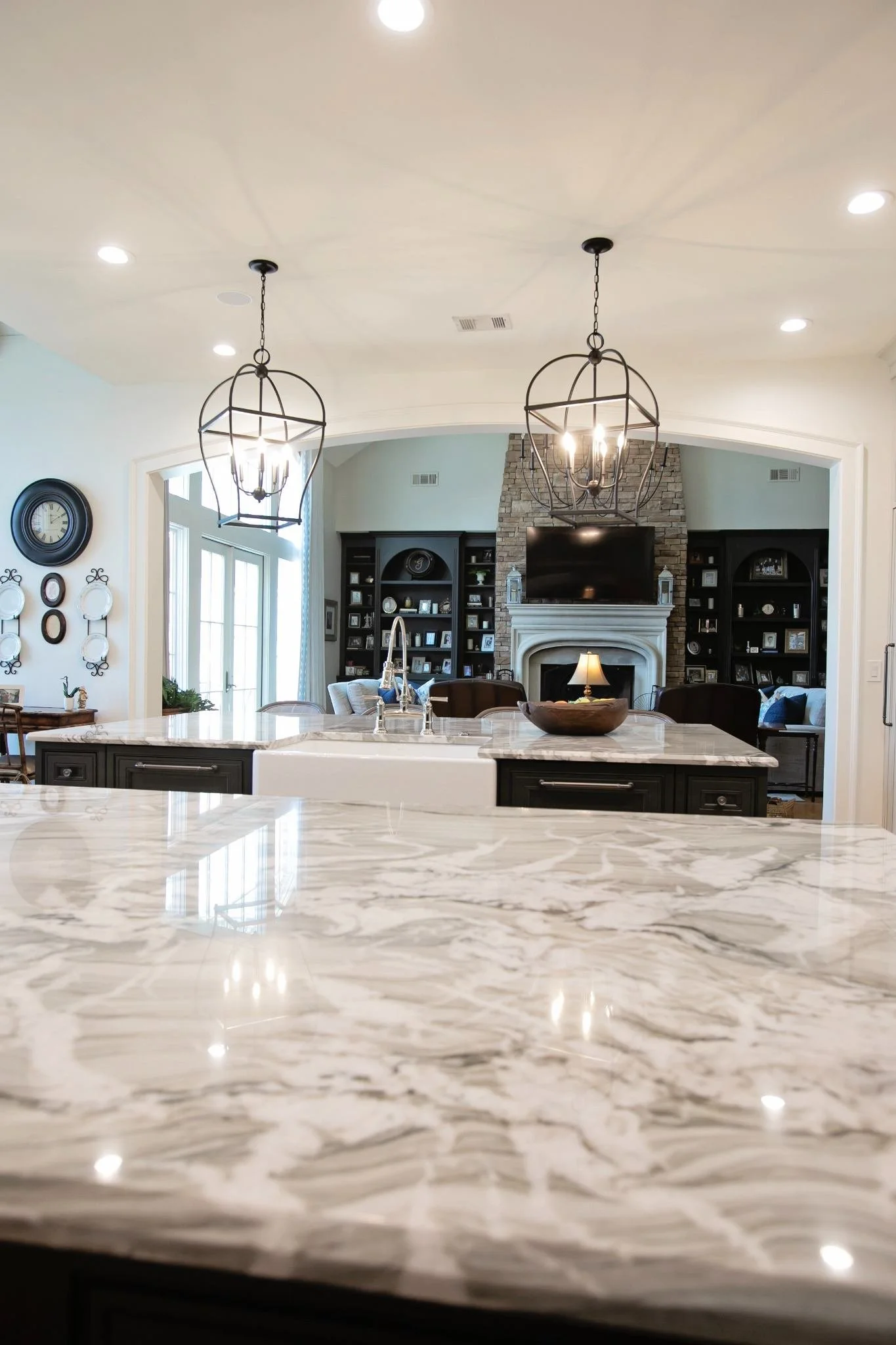 hixons-bluff-luxury-open-concept-kitchen.jpg