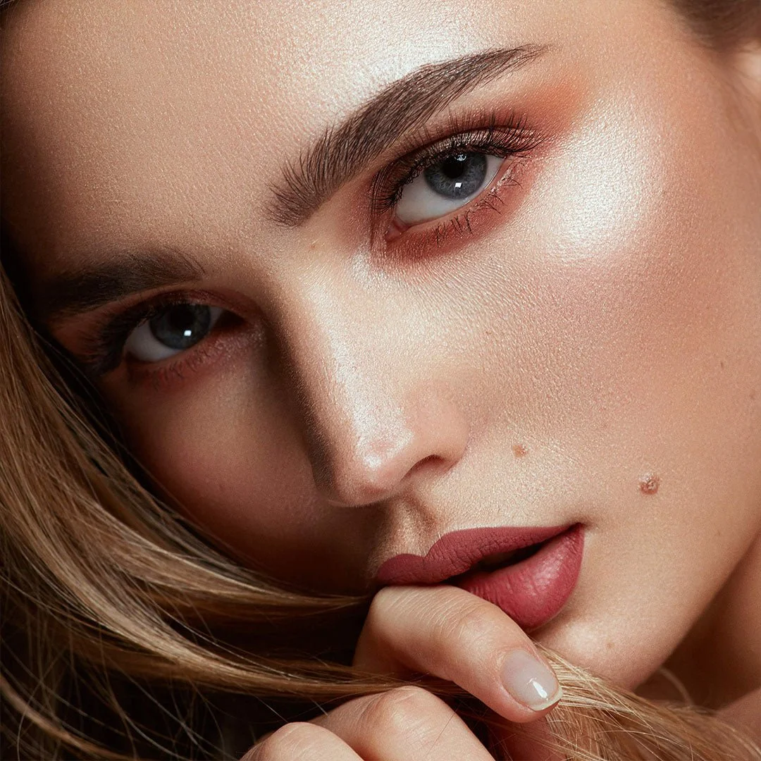 EyebrowPrimermodel.jpg