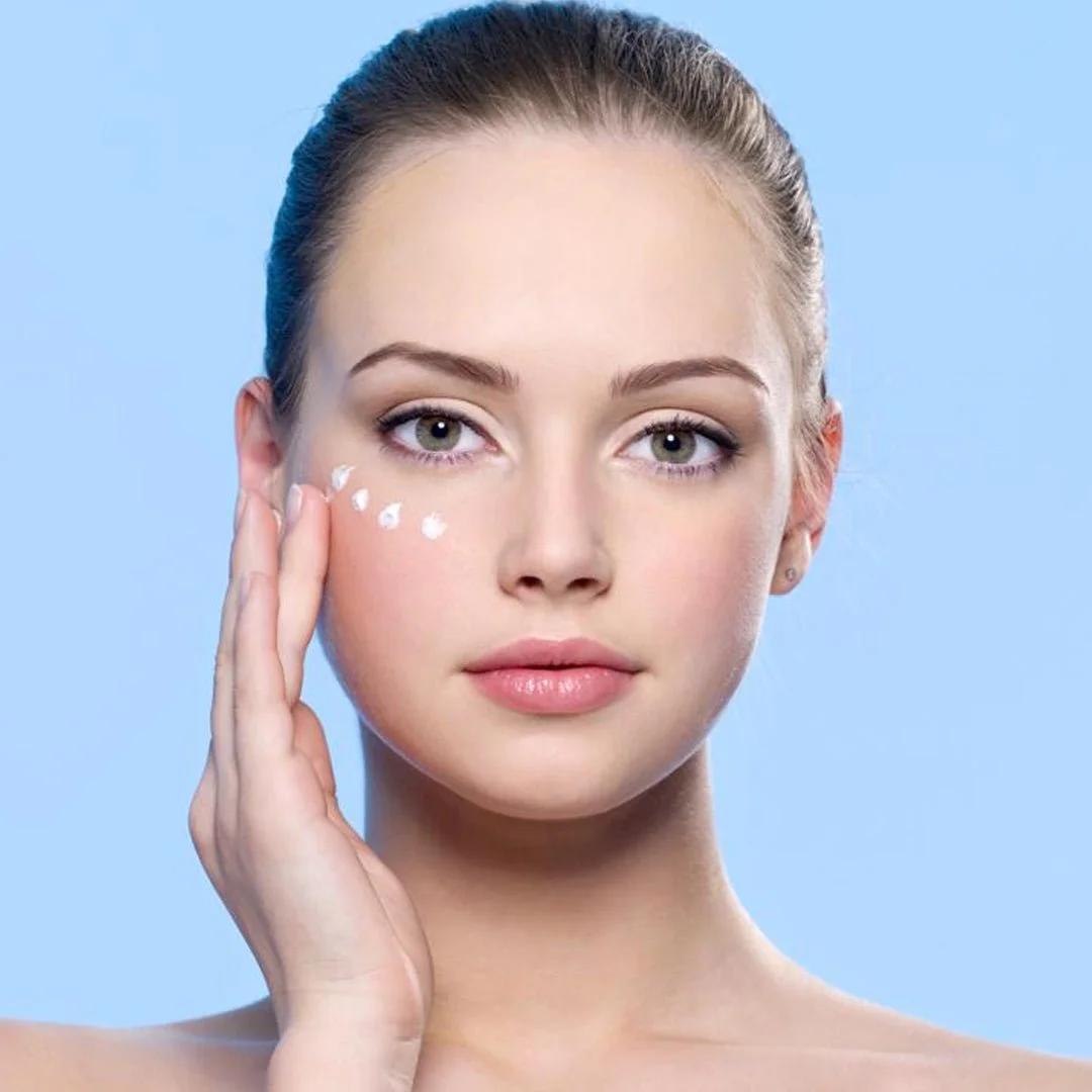 AgeDefyingEyeCreamModel.jpg