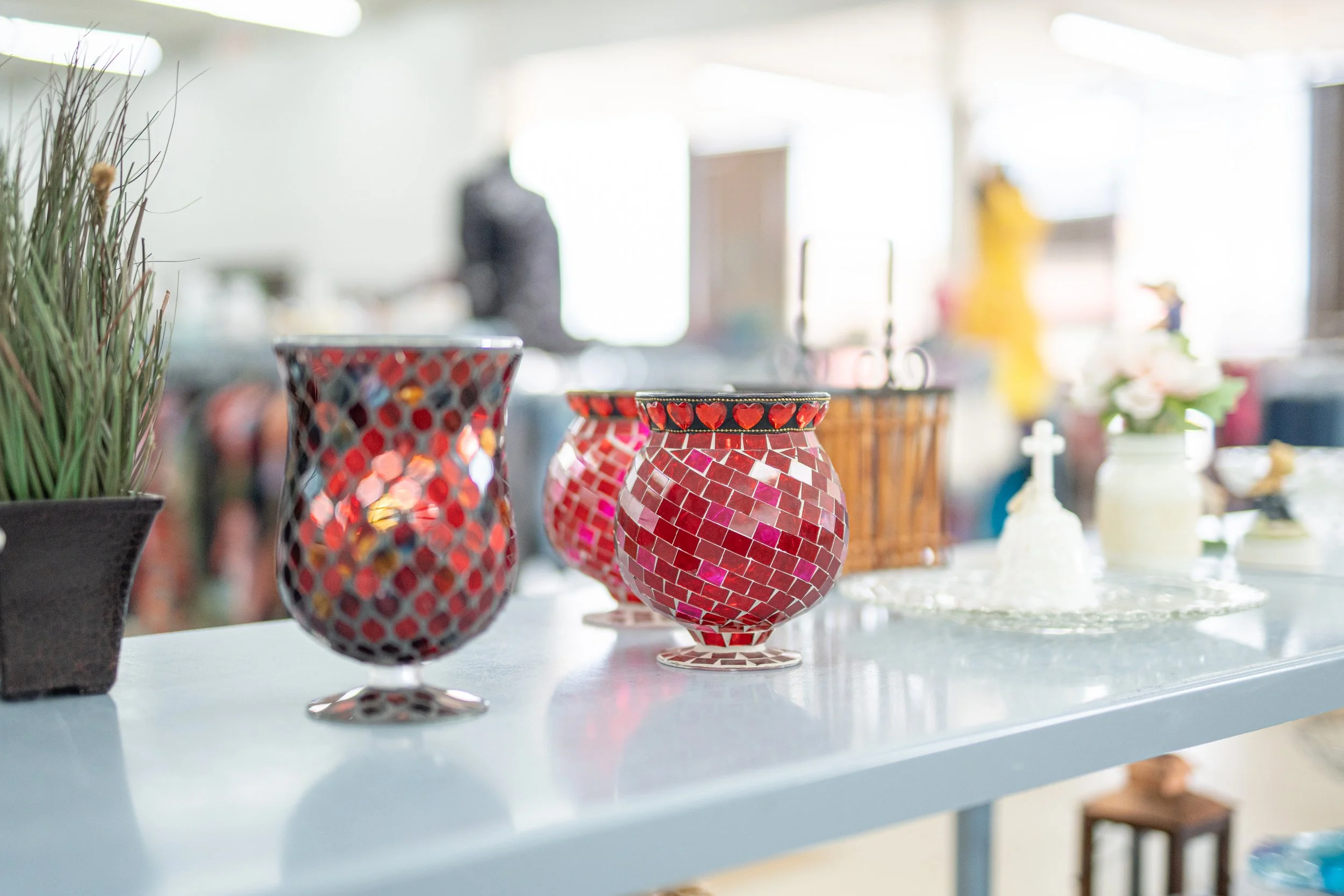 Glassware Galore: Finding Vintage Glassware at Thrift Stores in Fort Worth