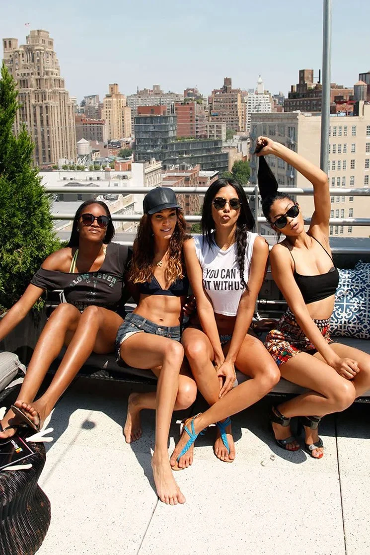 elle-model-hangout-02-it-girls-xln-copy.jpg
