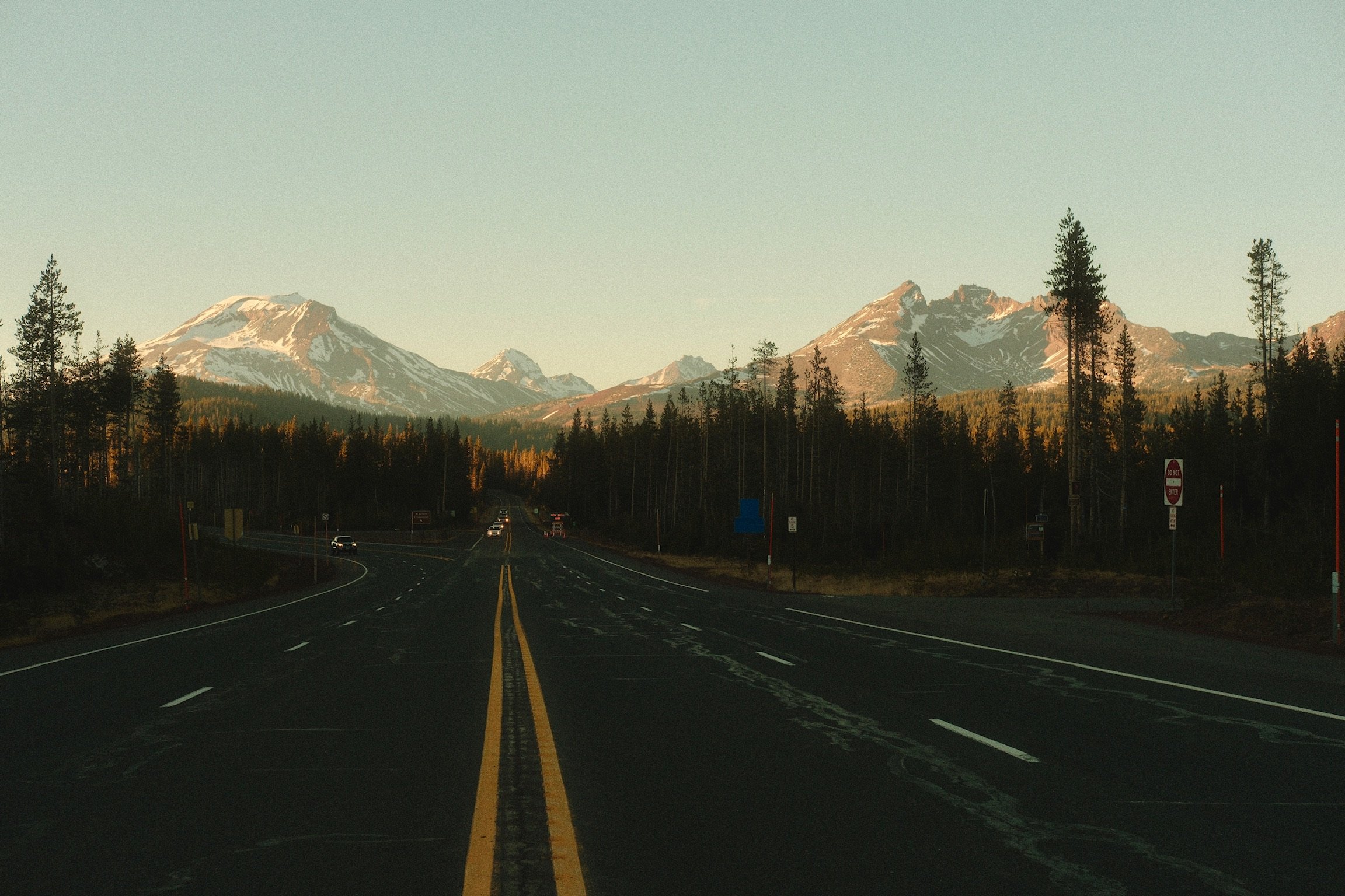 Sunset with South Sister and Broken Top. Bend, Oregon