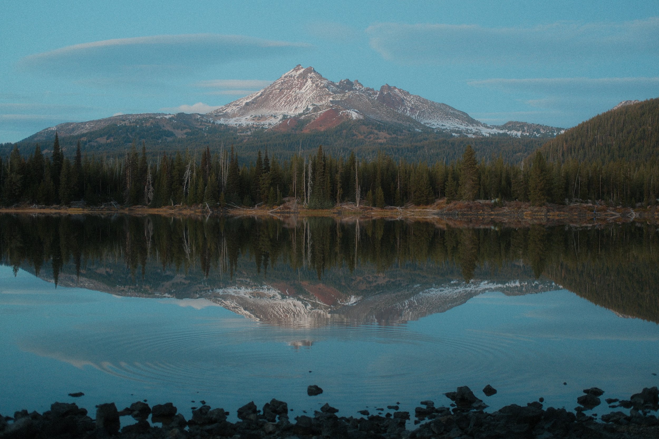Broken Top from Sparks Lake. Bend, Oregon