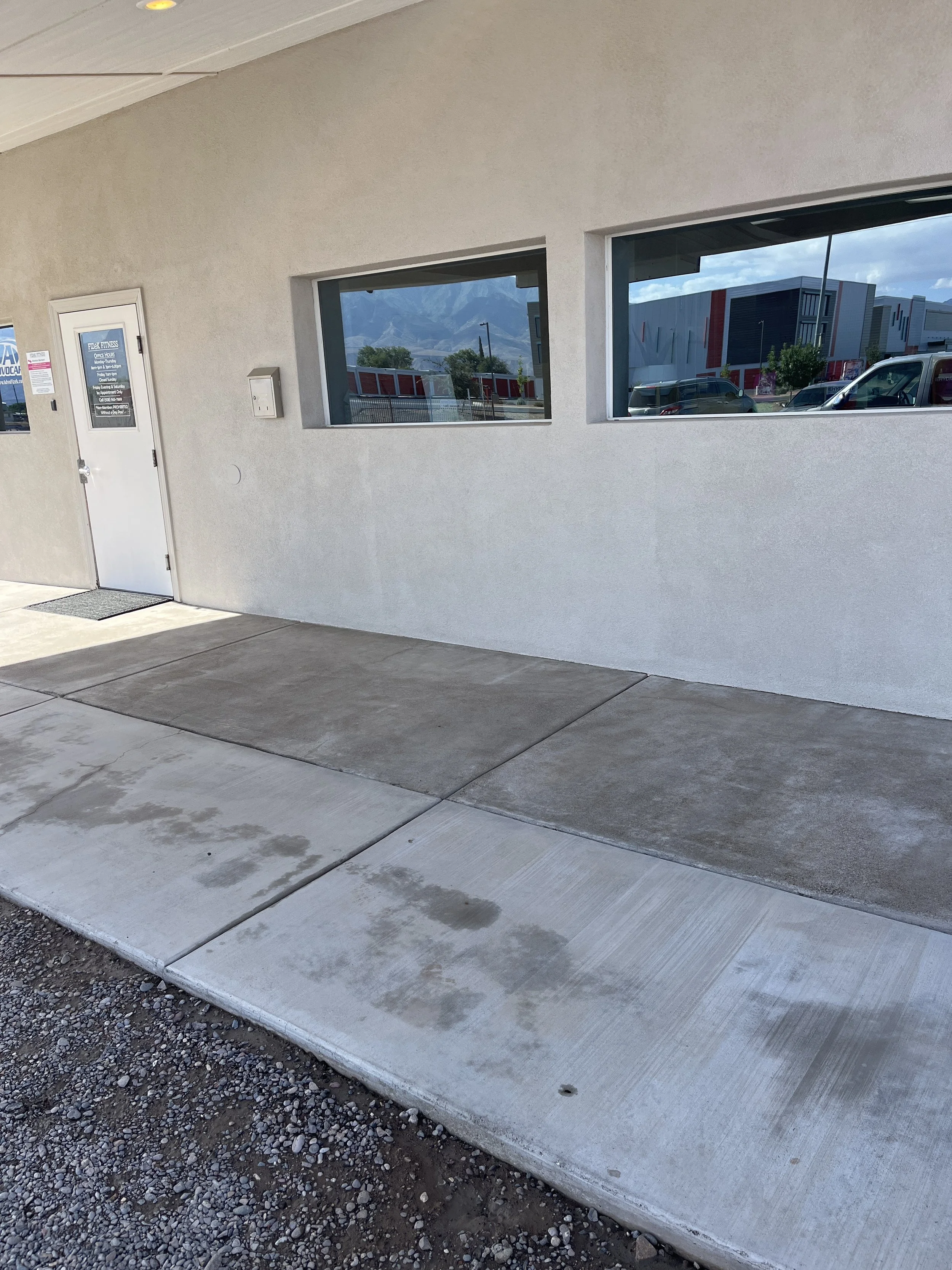 Fizek Fitness storefront after cleaning