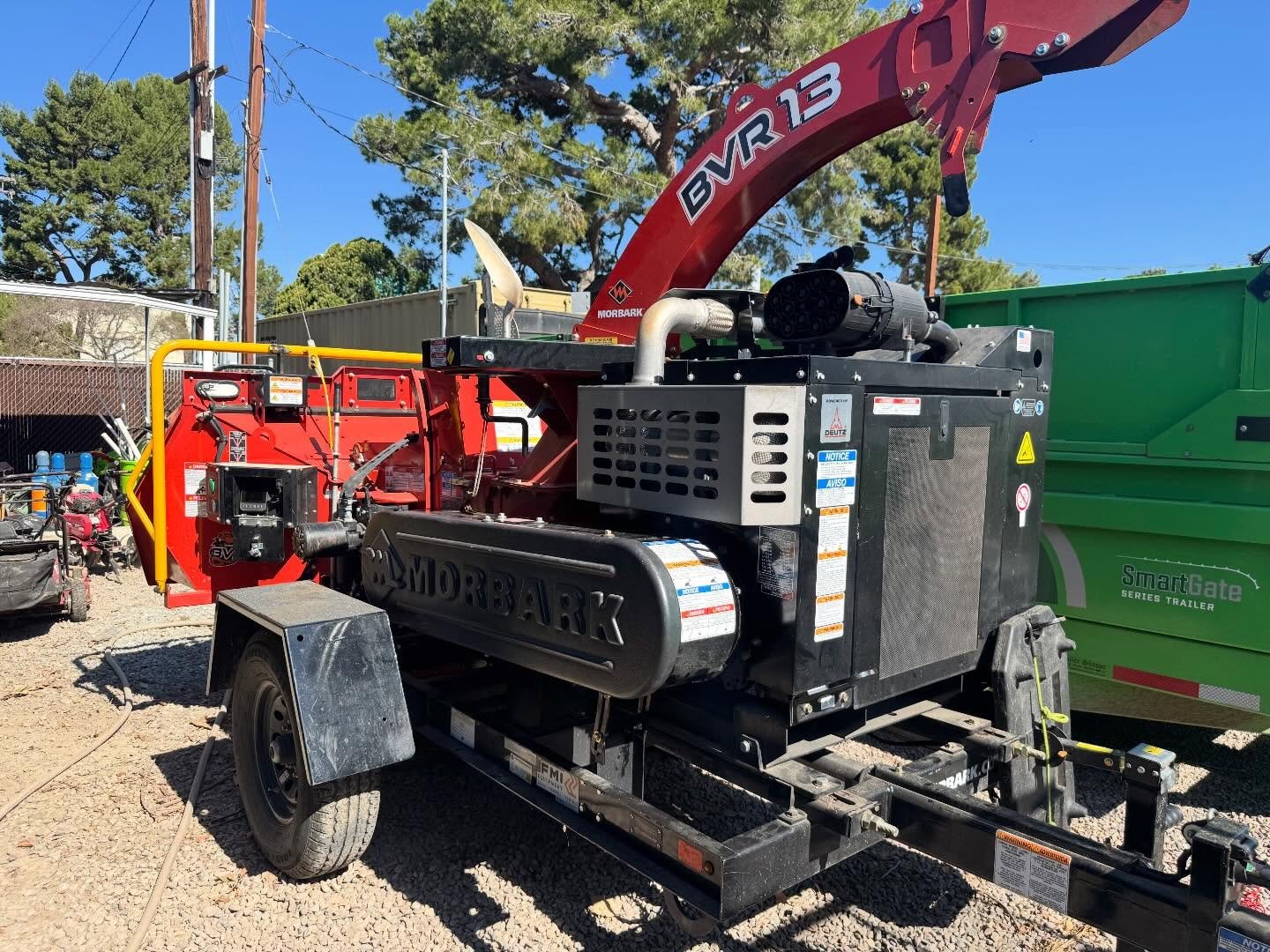 Powering through San Diego&rsquo;s toughest jobs! Morbark BVR13 chips up to 13-inch in diameter branches like it&rsquo;s nothing. 🌳💪 #MorbarkBVR13