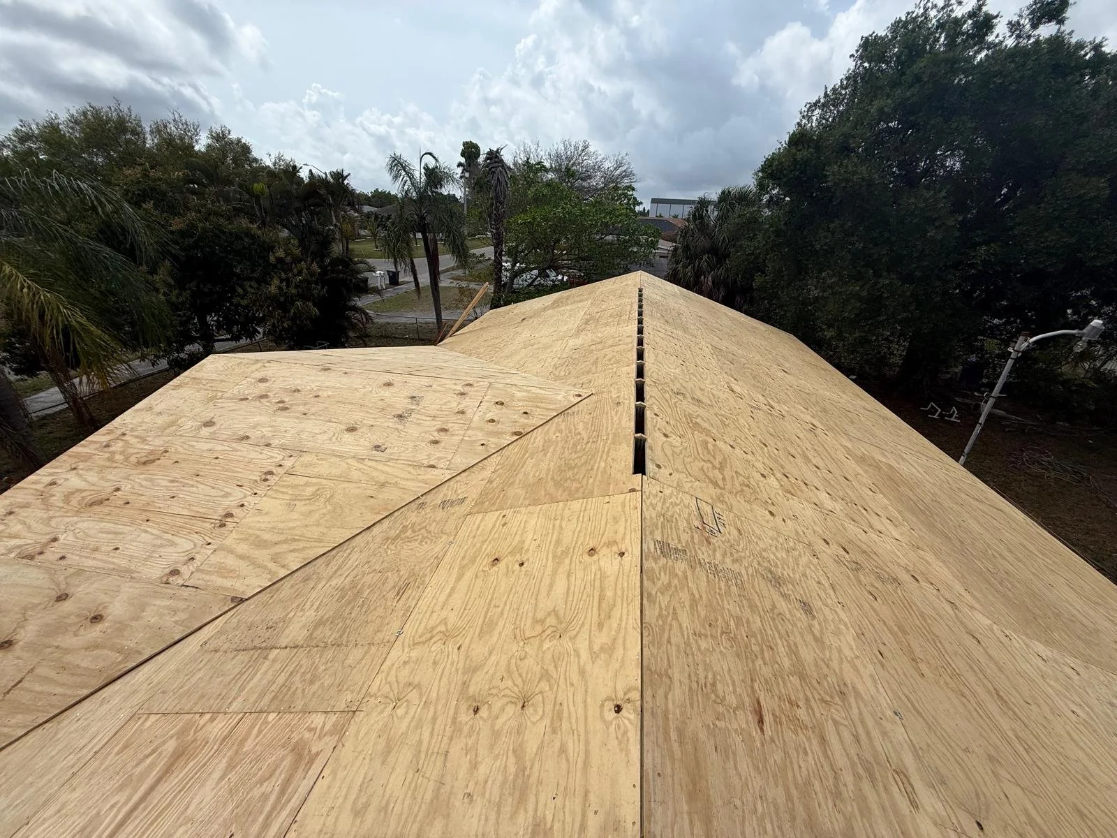 Protect your home with dependable roofing services. From repairs to maintenance, we ensure quality workmanship and durable solutions designed to withstand the elements.
