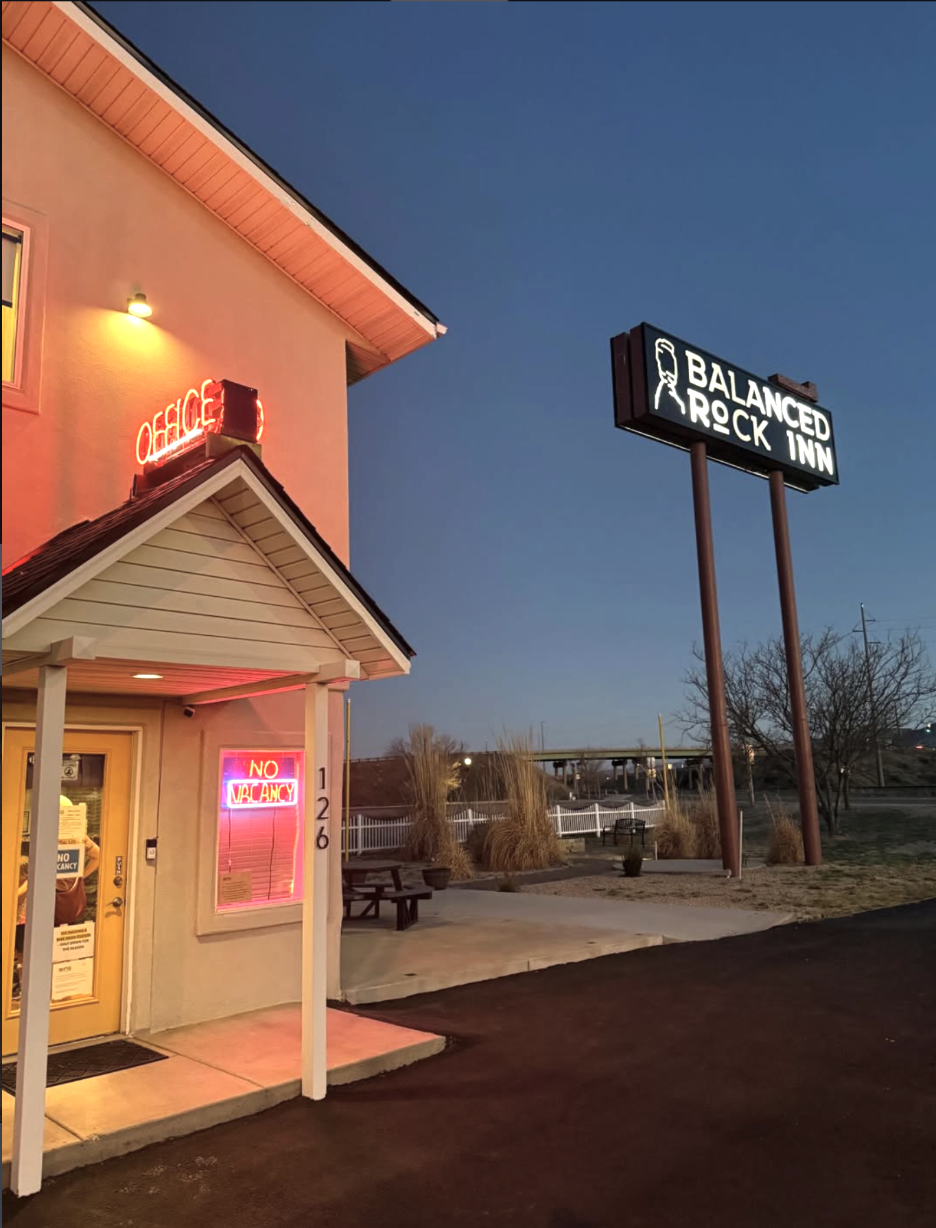 Fruita Colorado, Grand Junction hotel, Balanced Rock Inn road side sign.