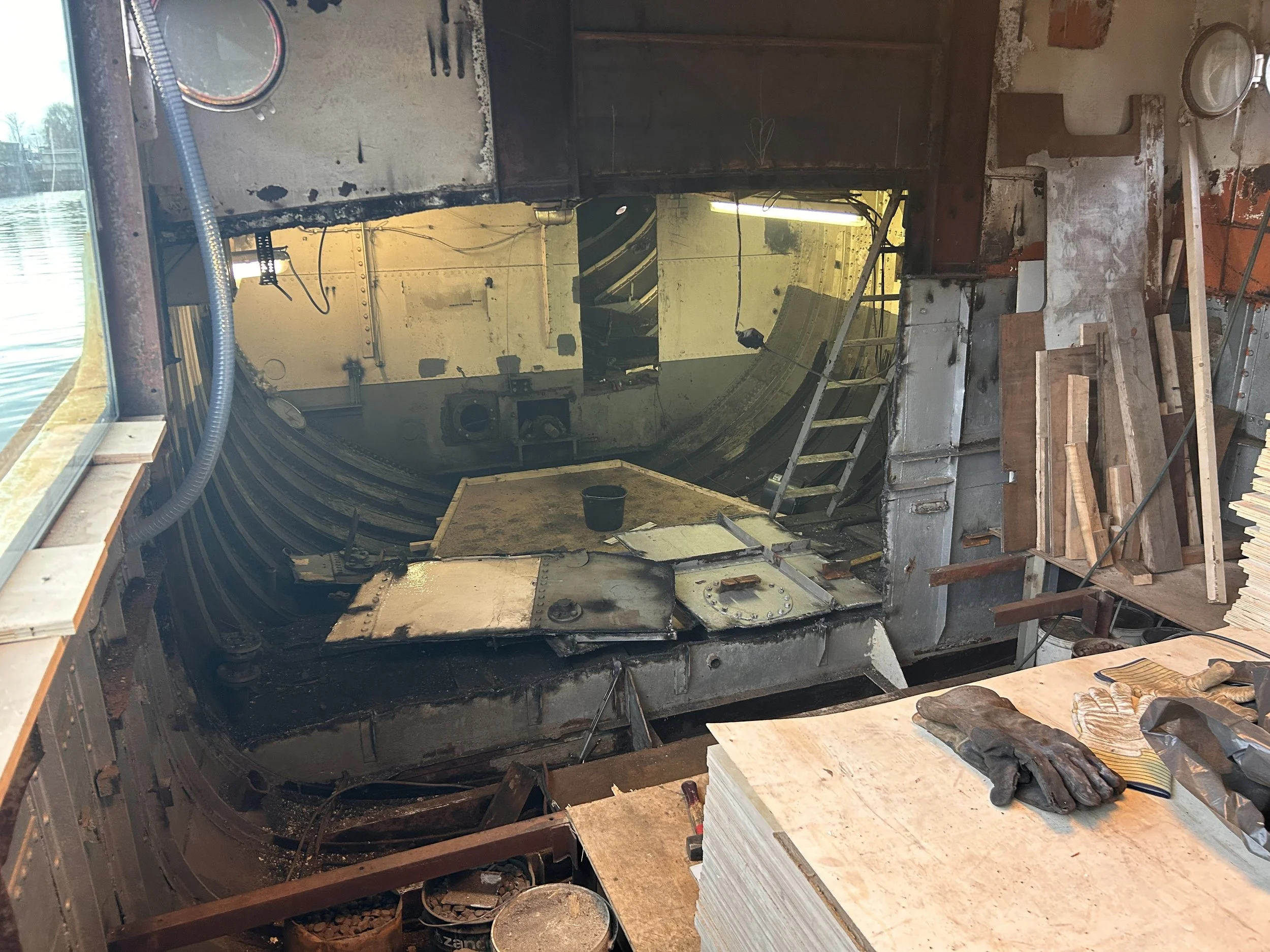 Before, verbouwing machinekamer naar badkamer 