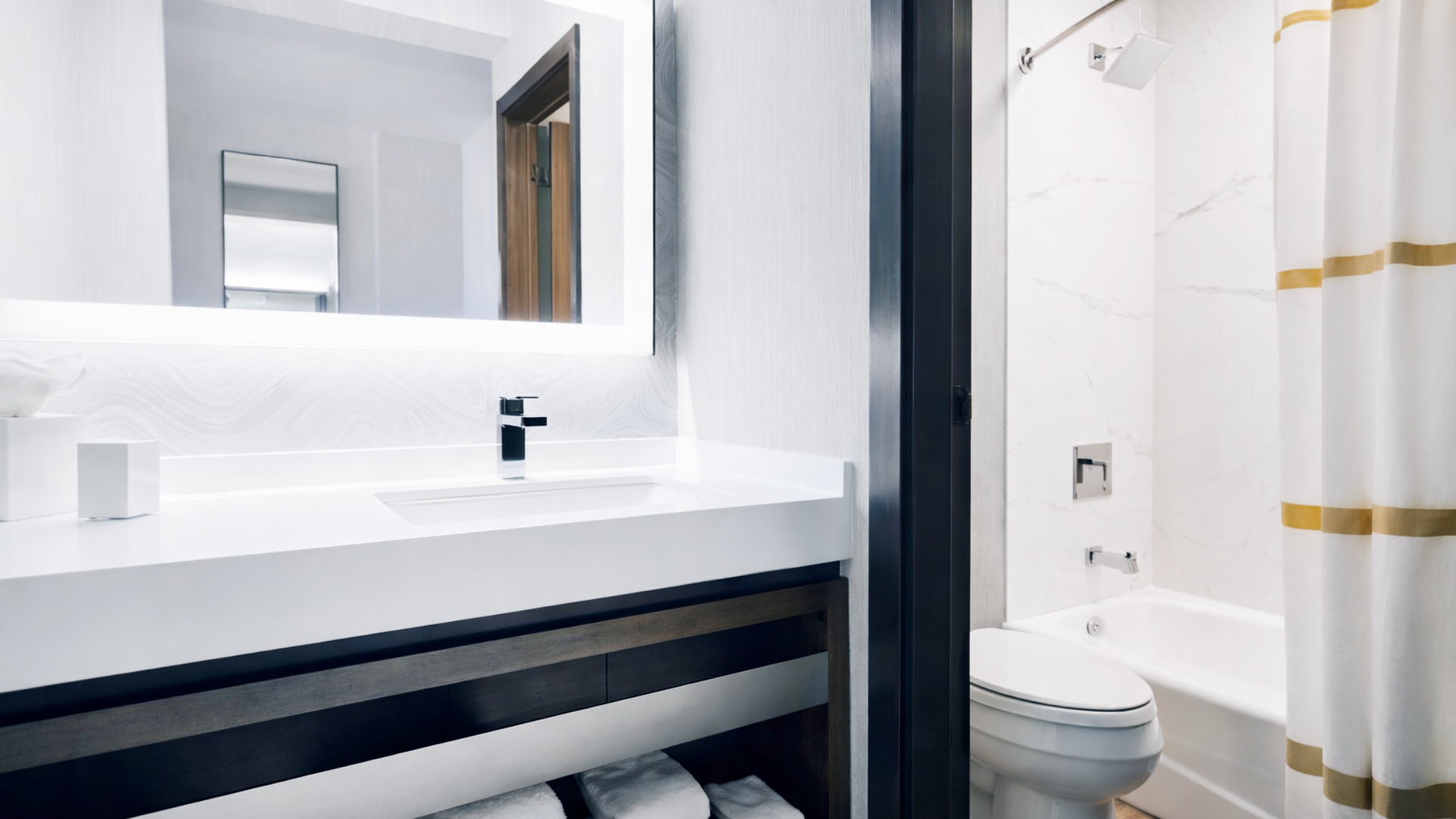 Queen/Queen Bathroom with Shower and Tub