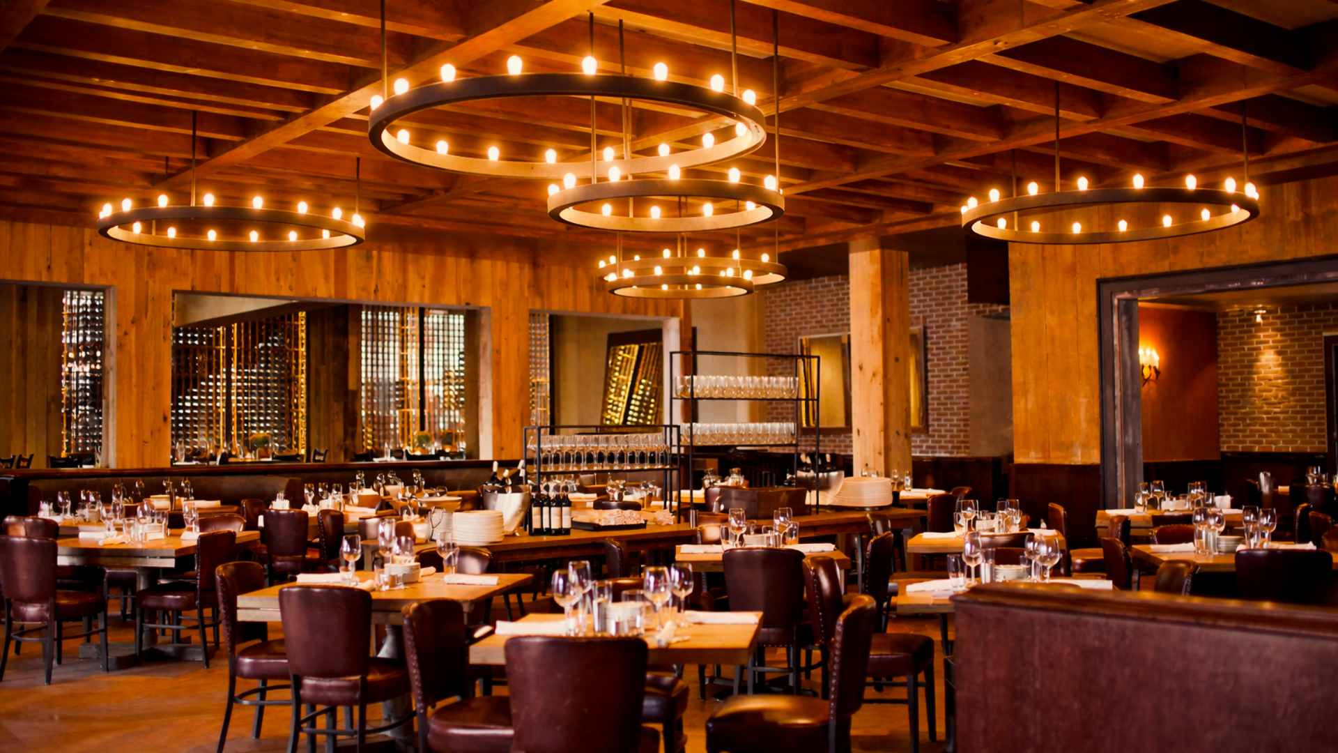 Saranello's Restaurant by Lettuce Entertain You