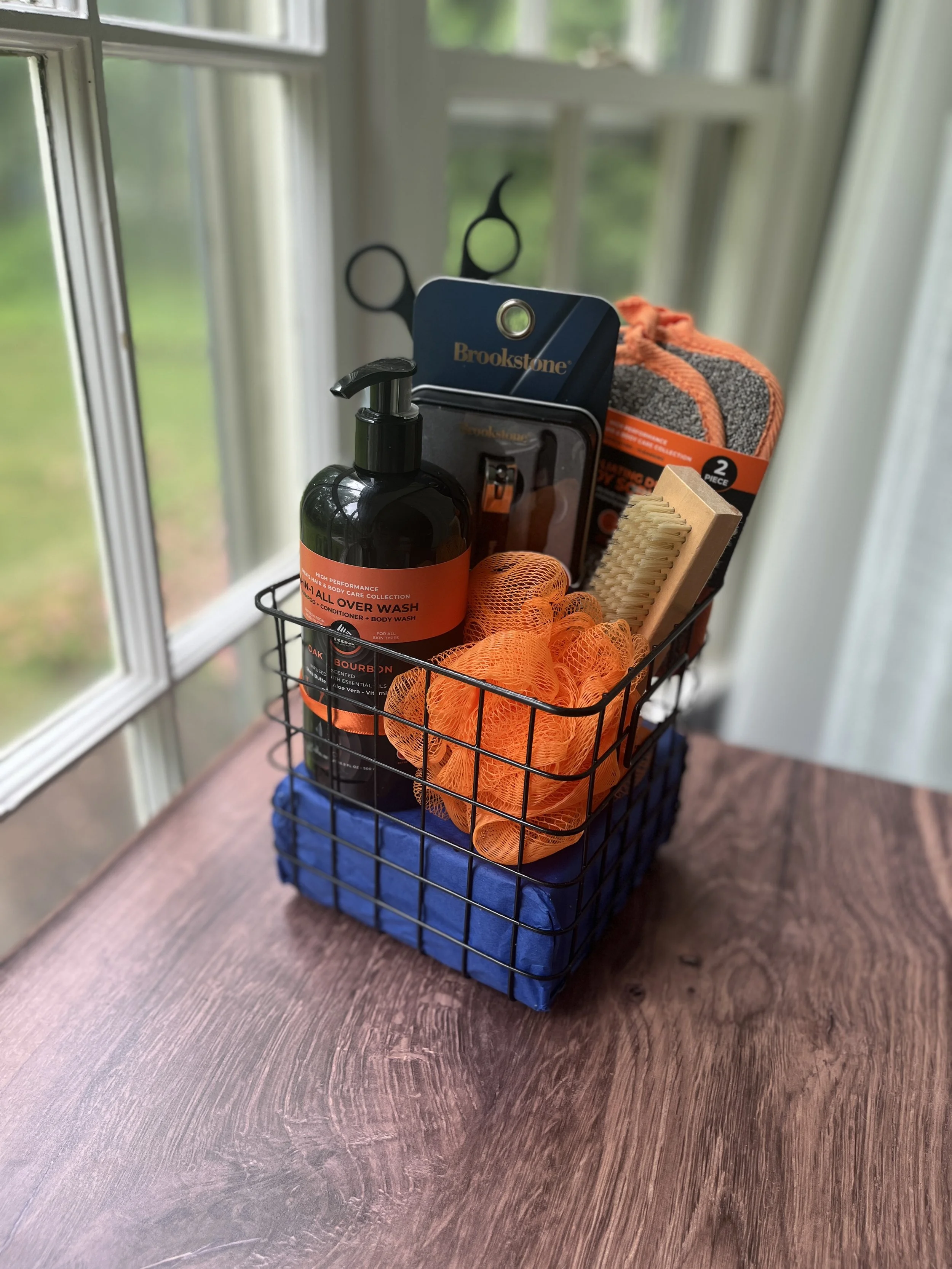 Men's Petite Size Grooming Basket Side View.jpg