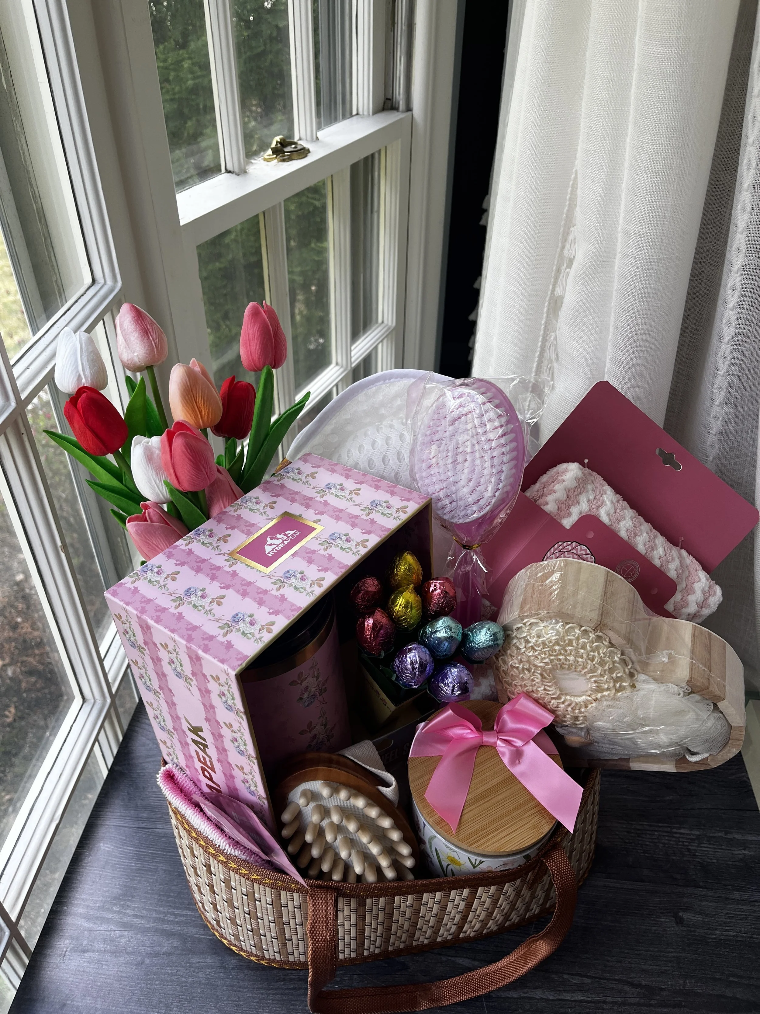 The SPA Basket with Tub Pillow by The Gifting Gals.JPG