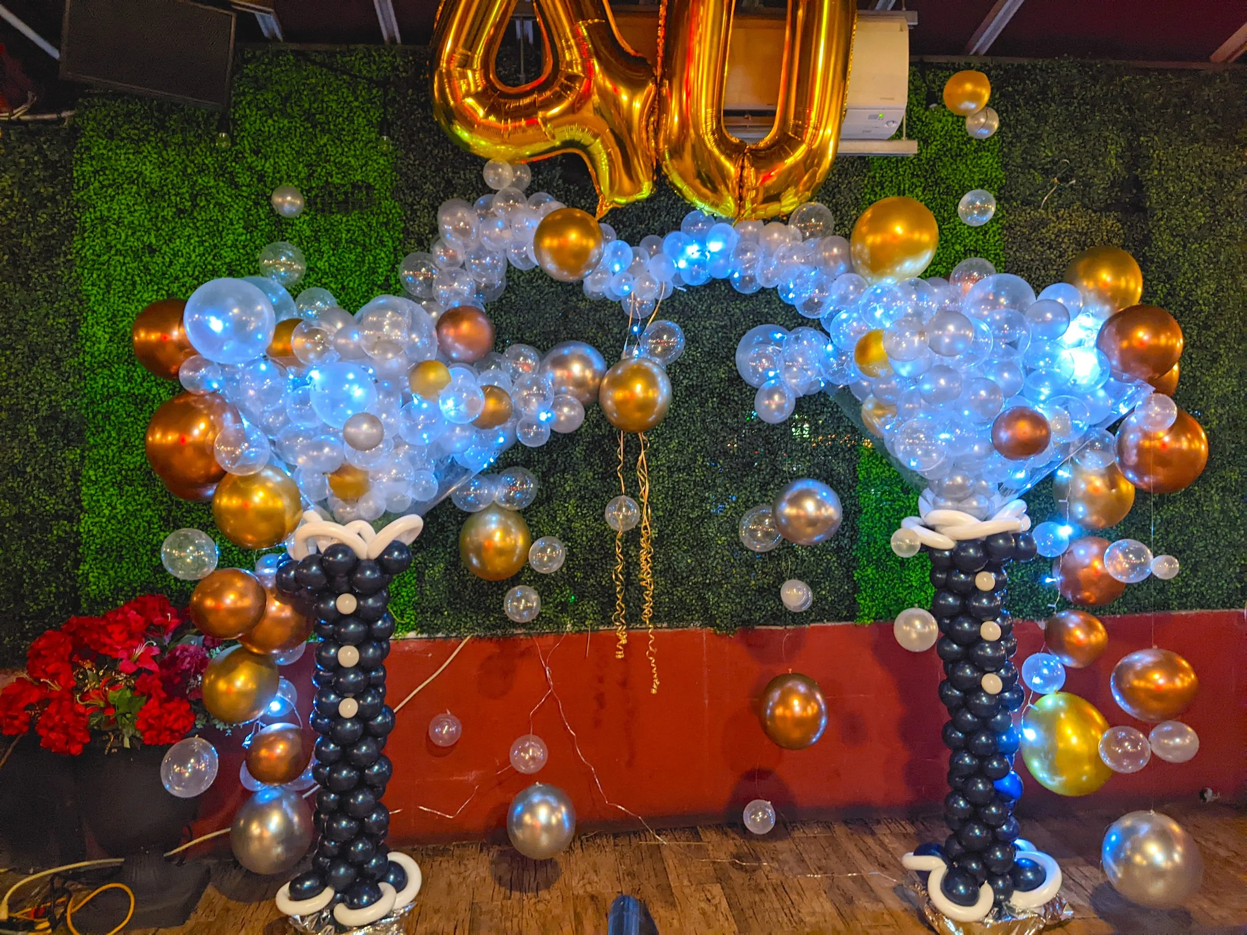 Sabina ExtraordinAIR anyversary arch.jpg