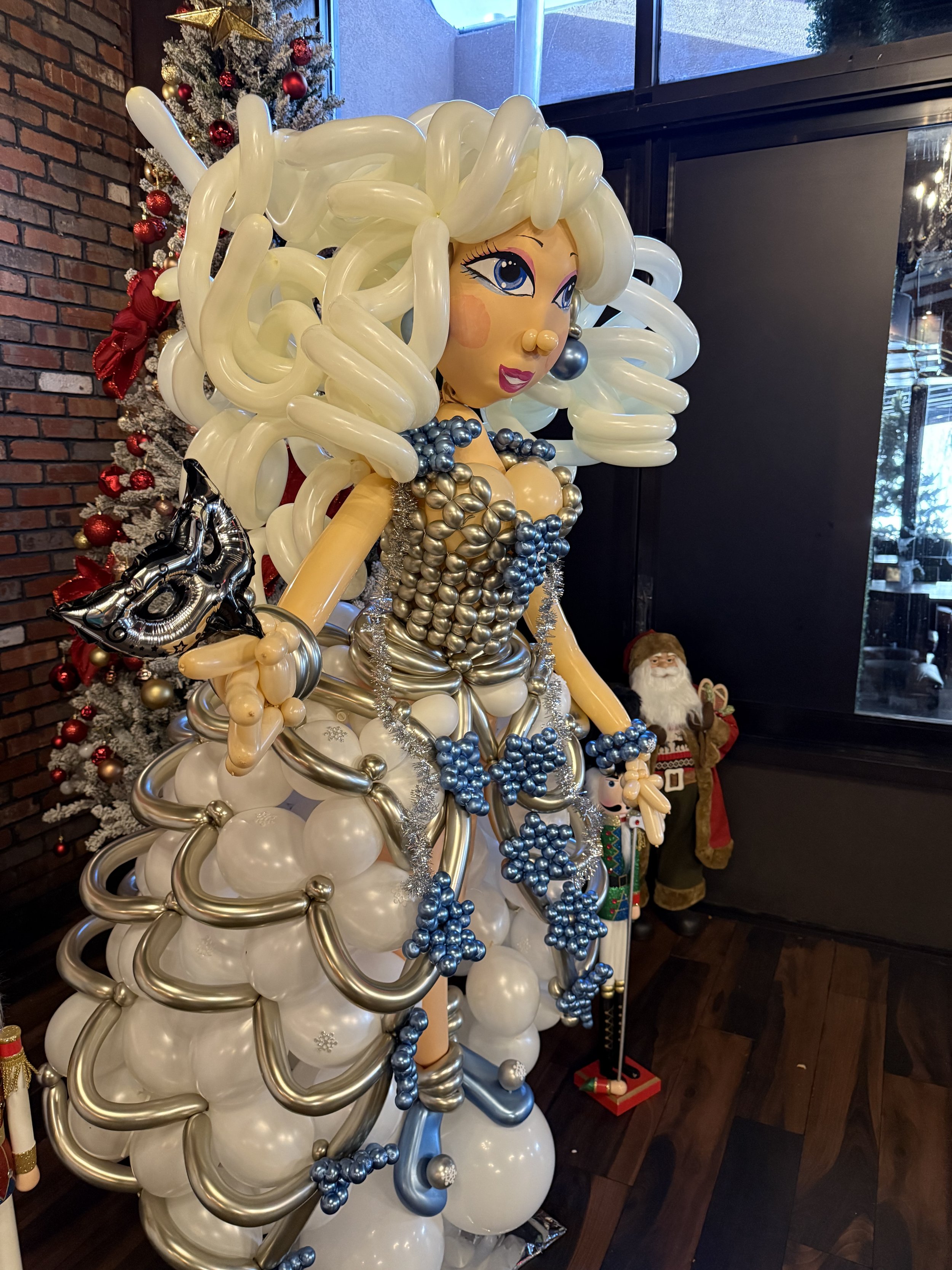 Sabina Extraordinair New Year 2026 04.jpg